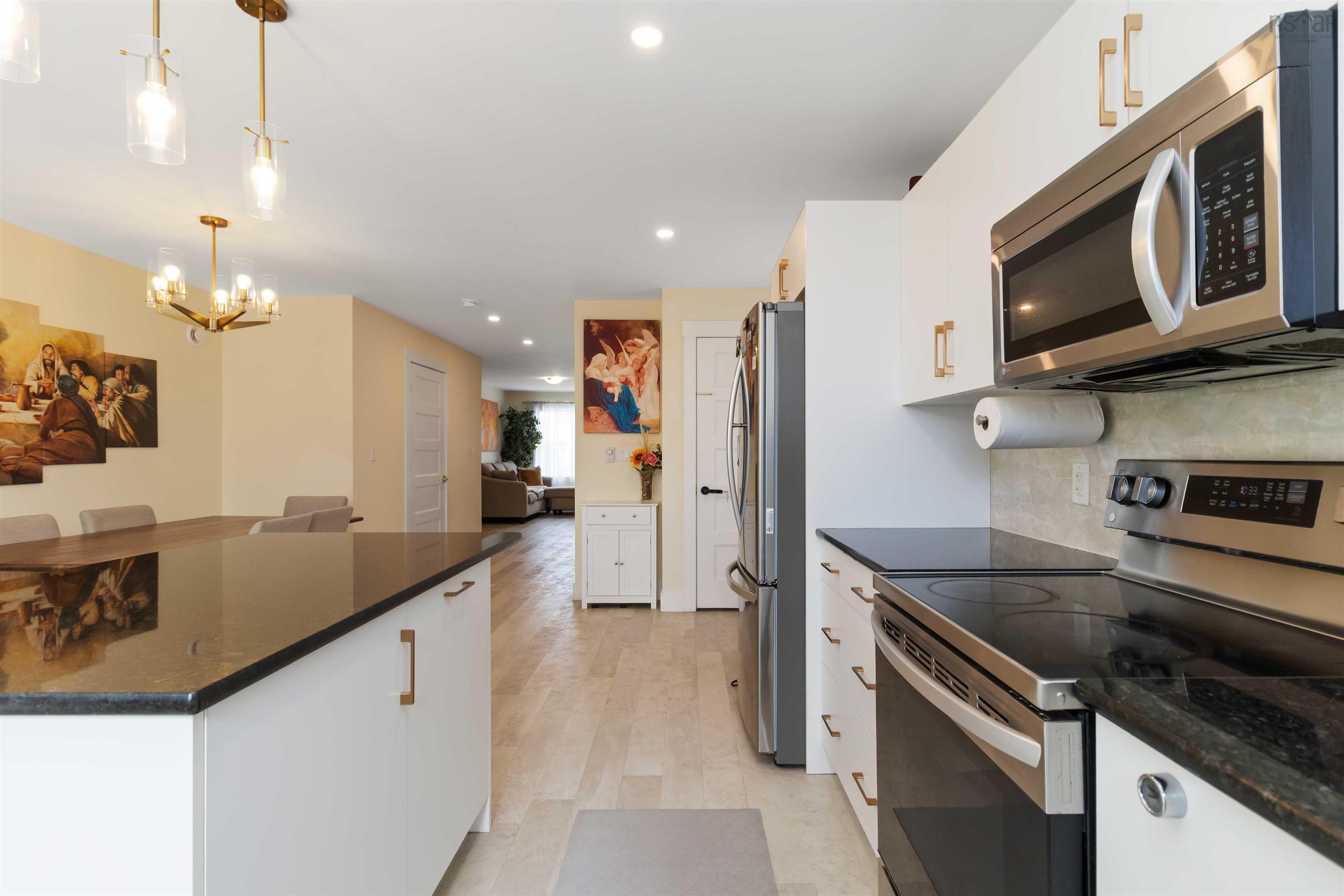 $599,900.00: 9 Chambers Court, Halifax