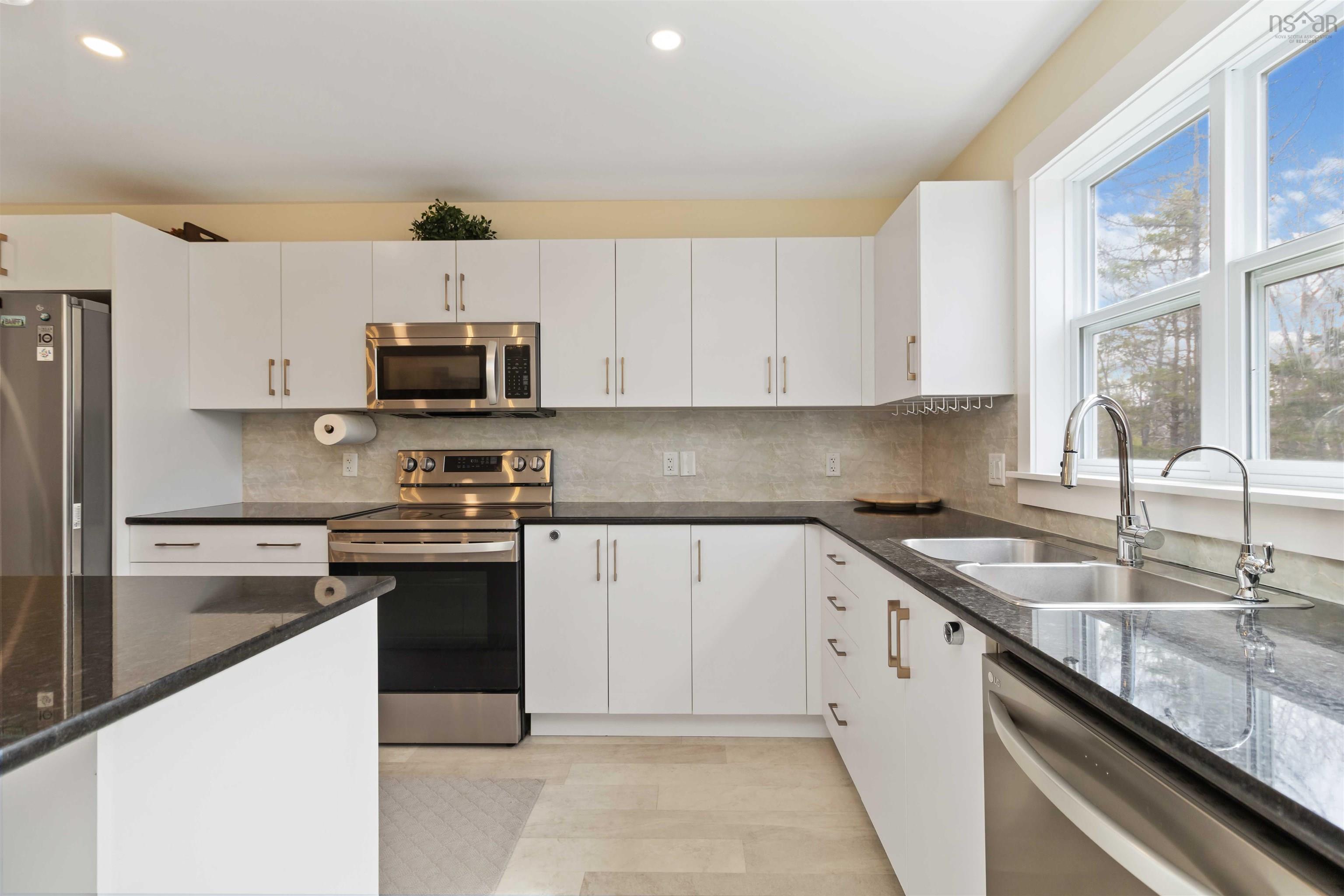 $599,900.00: 9 Chambers Court, Halifax