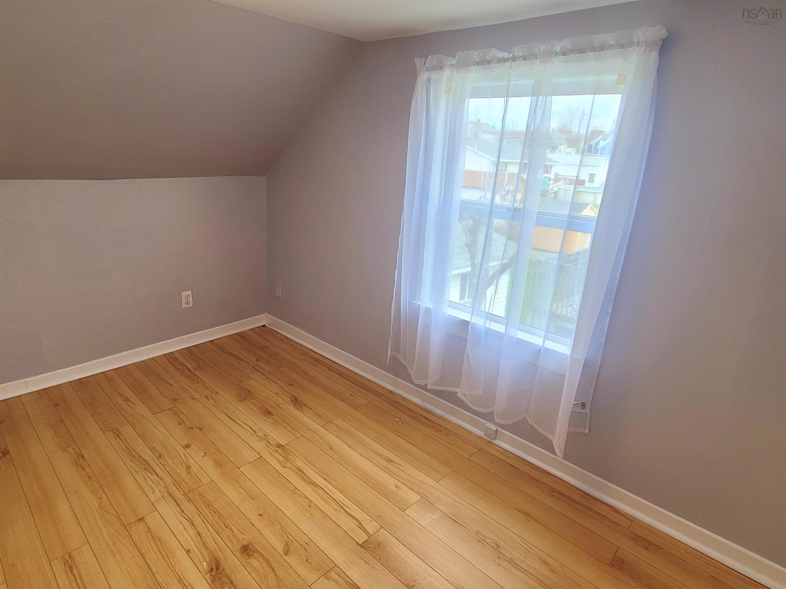 $169,000.00: 33 Mercer Street, Whitney Pier