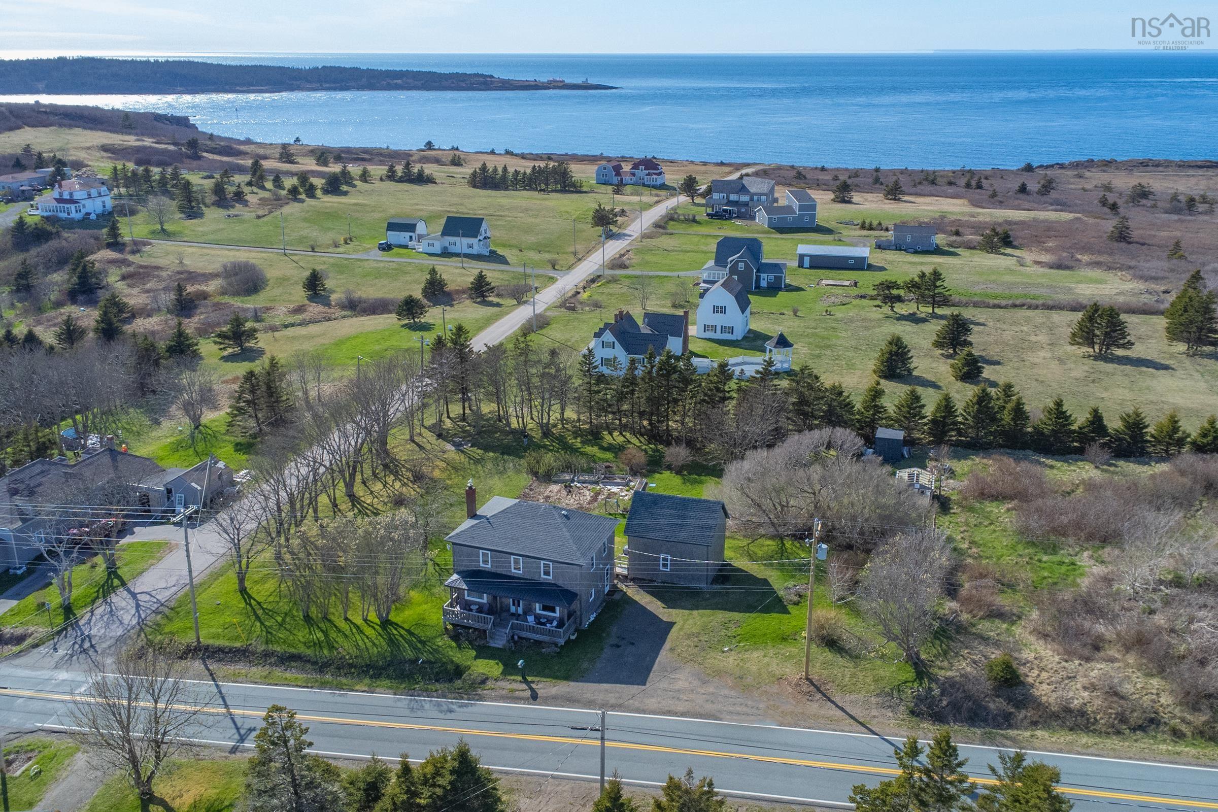 $320,000.00: 347 Highway 217, Freeport