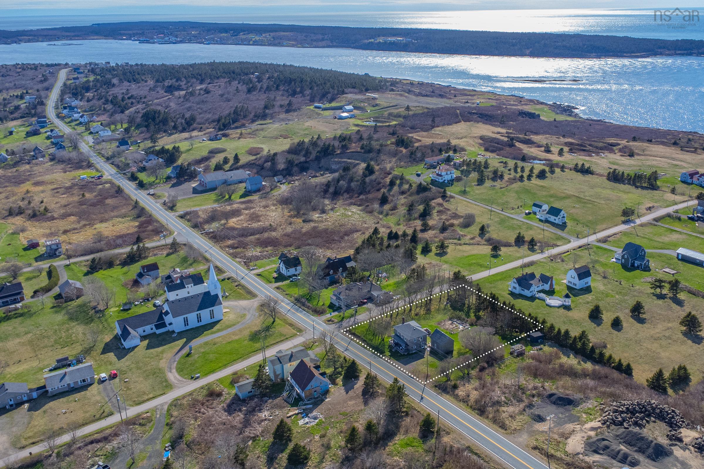 $320,000.00: 347 Highway 217, Freeport