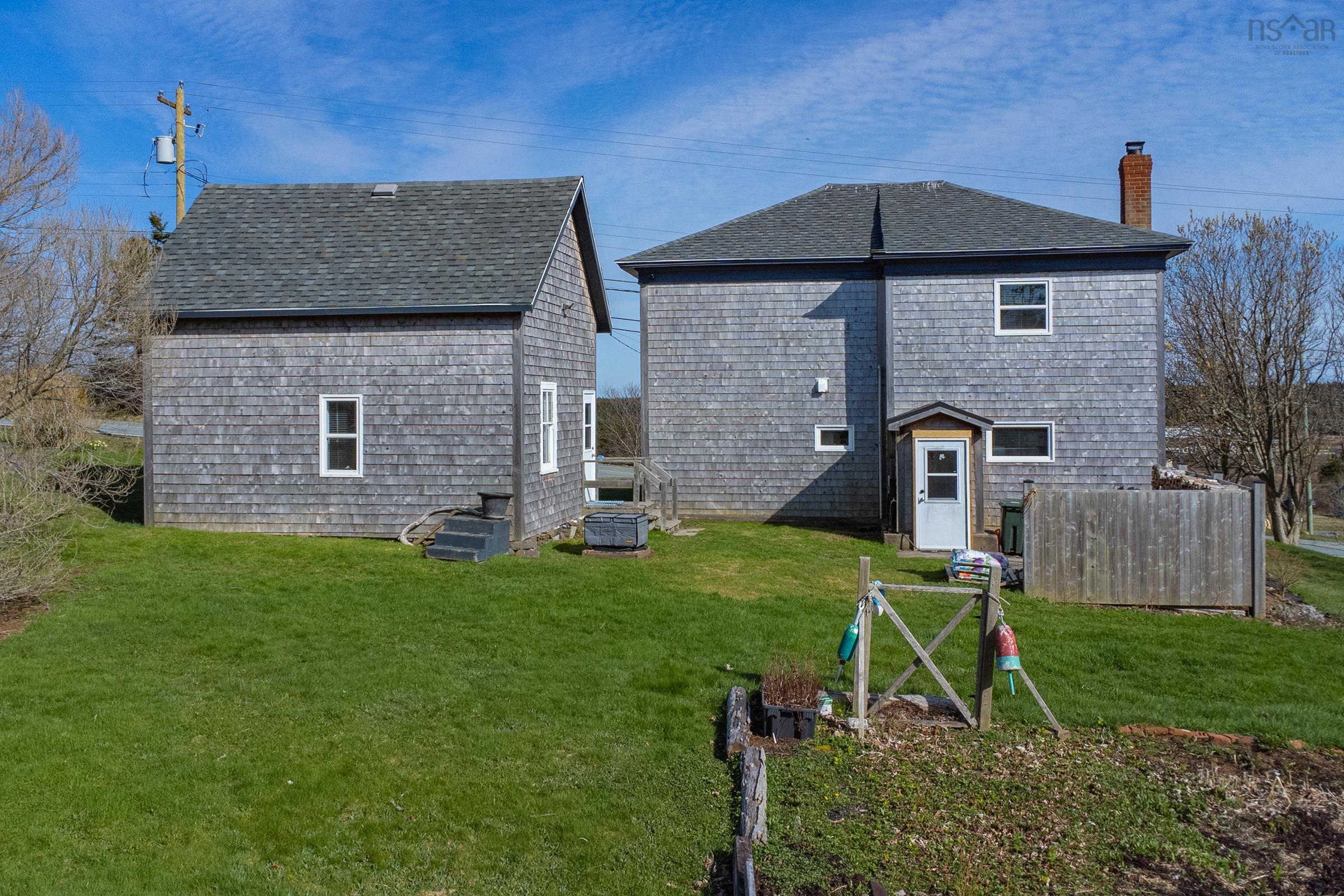 $320,000.00: 347 Highway 217, Freeport