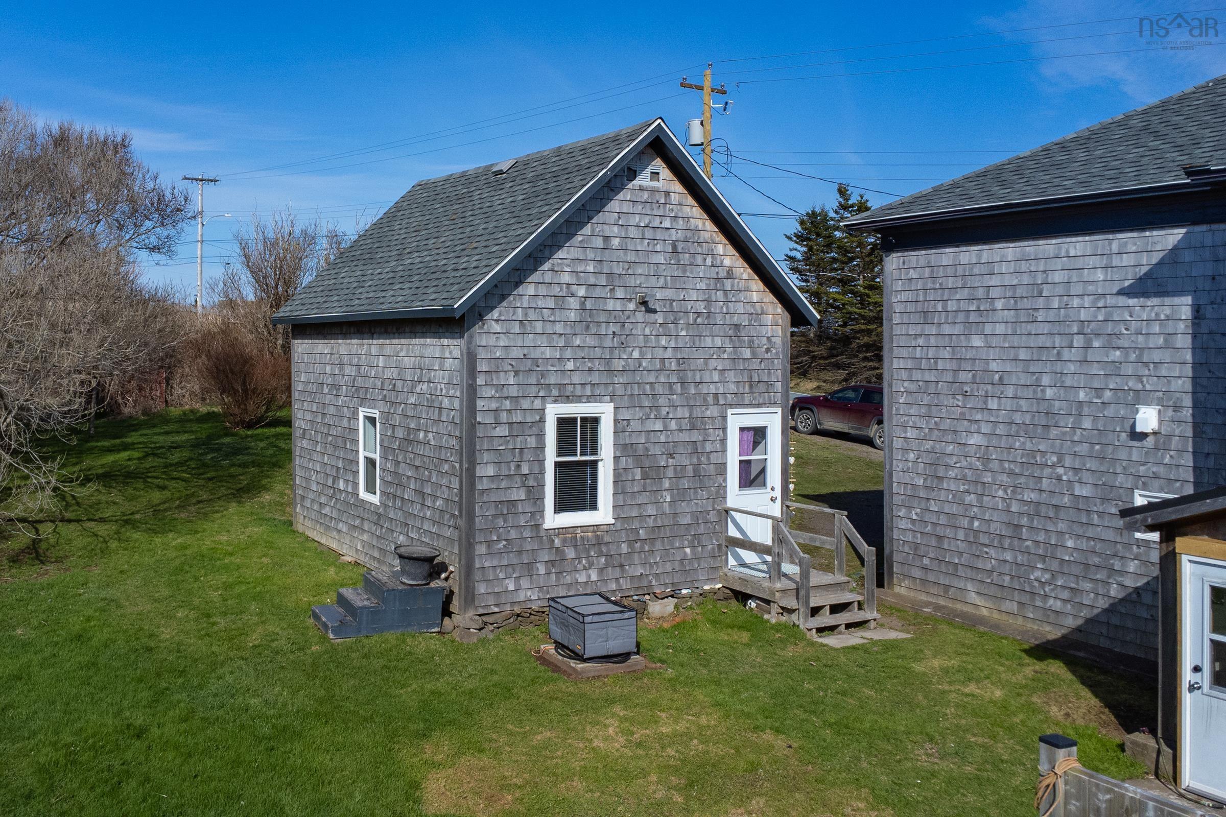 $320,000.00: 347 Highway 217, Freeport