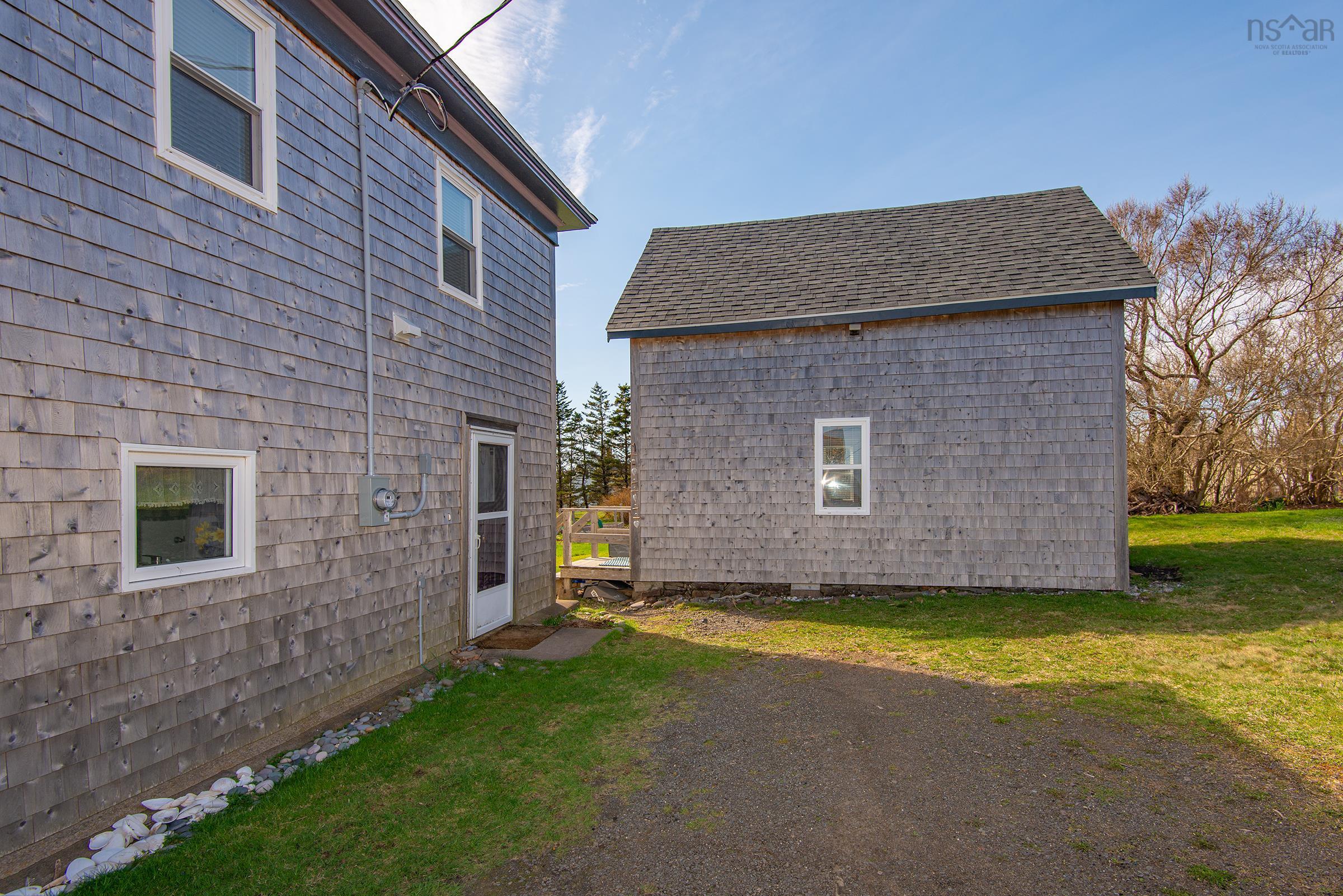 $320,000.00: 347 Highway 217, Freeport