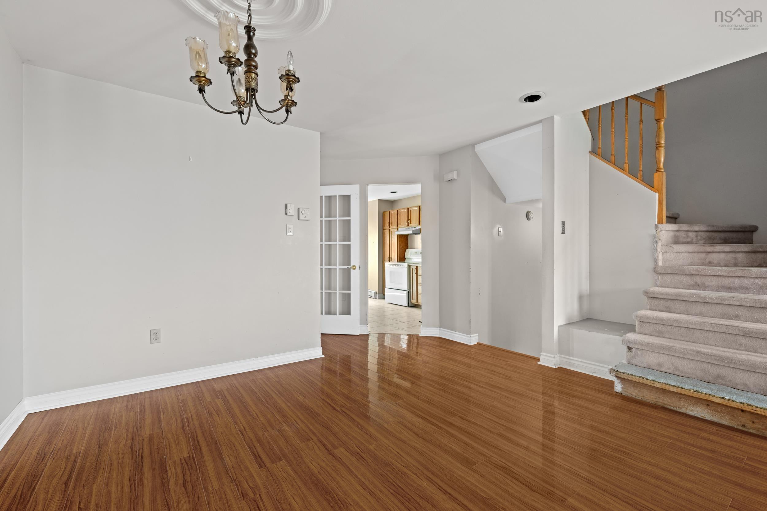 $579,900.00: 63 Trailwood Place, Clayton Park