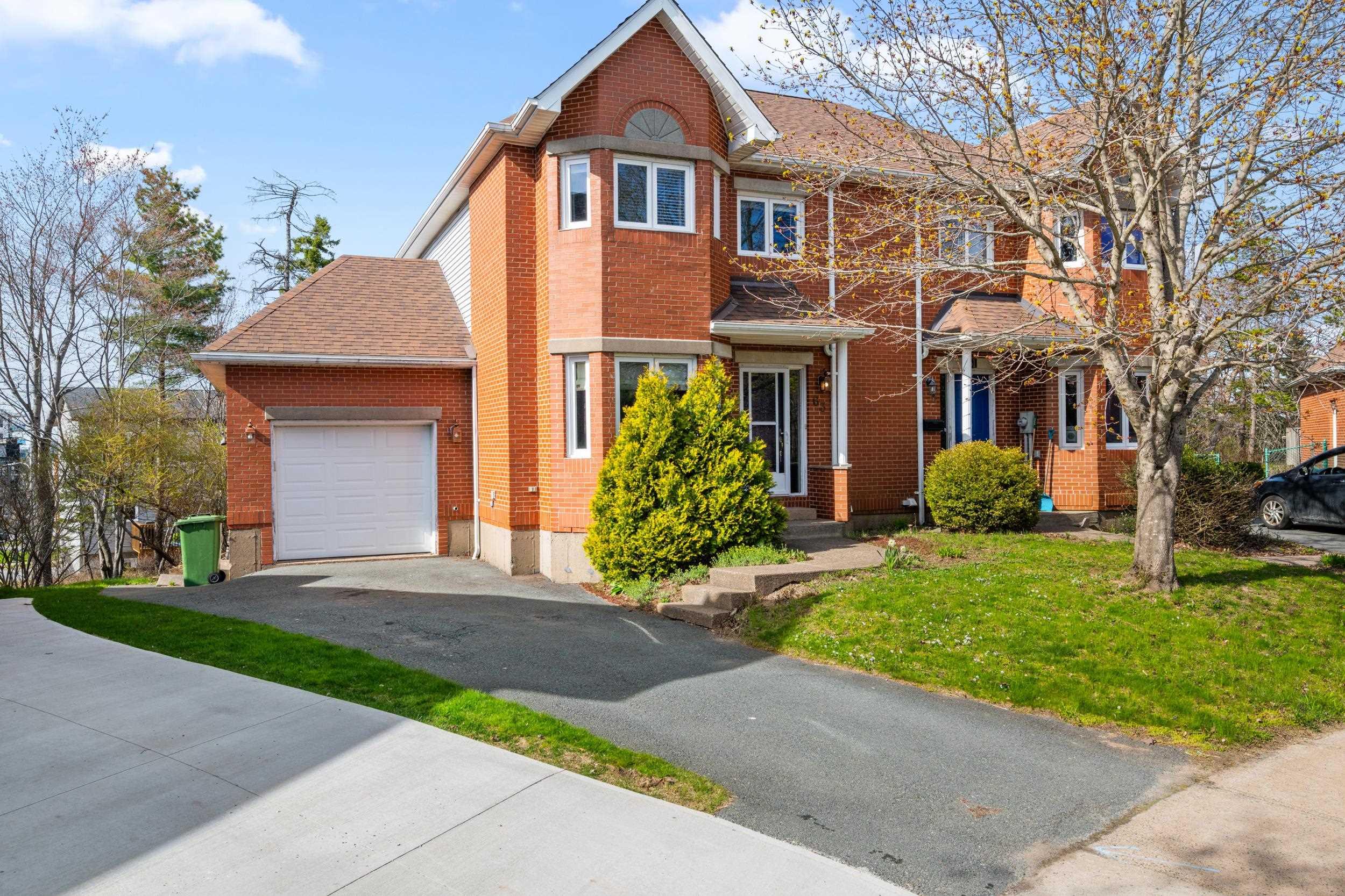 $579,900.00: 63 Trailwood Place, Clayton Park