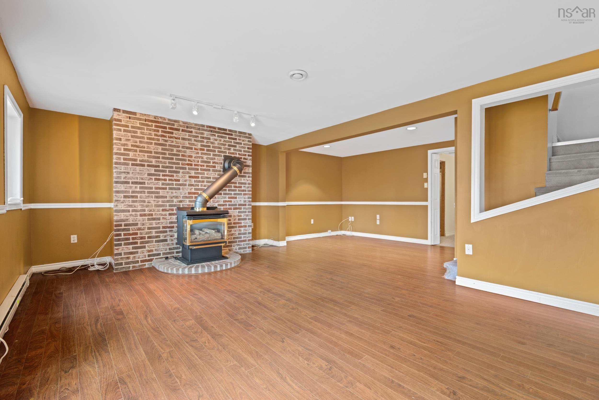 $579,900.00: 63 Trailwood Place, Clayton Park