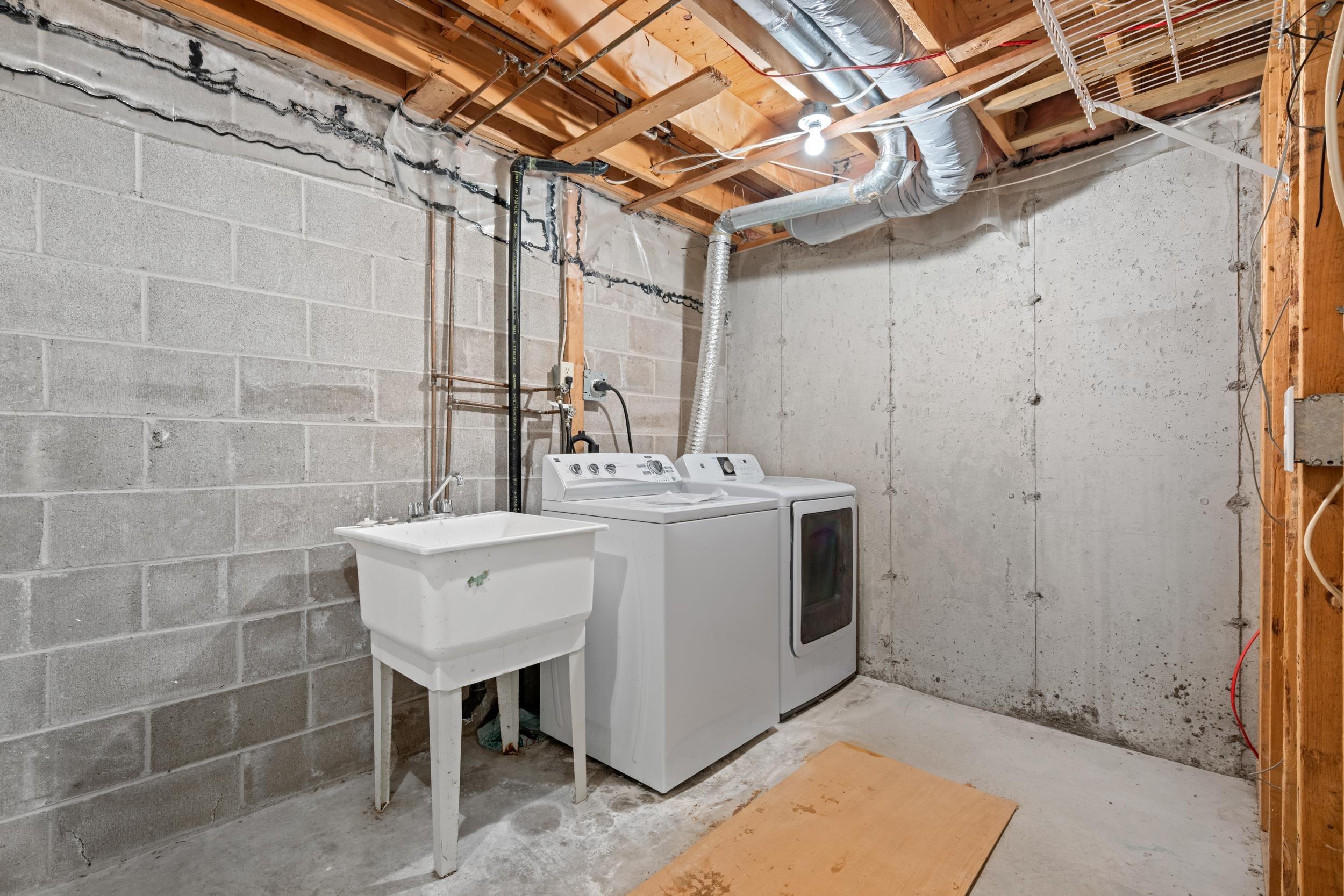 $579,900.00: 63 Trailwood Place, Clayton Park