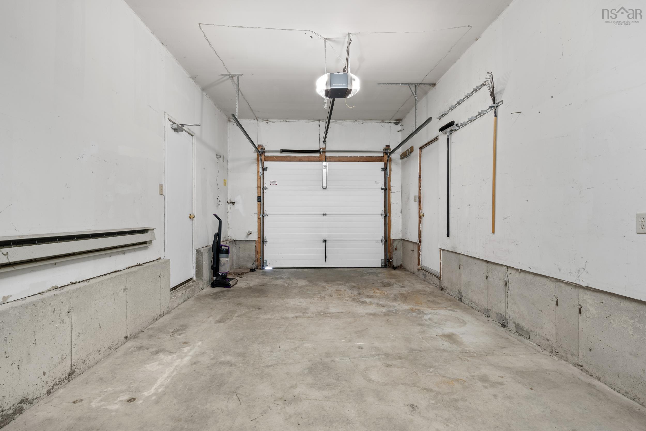 $579,900.00: 63 Trailwood Place, Clayton Park