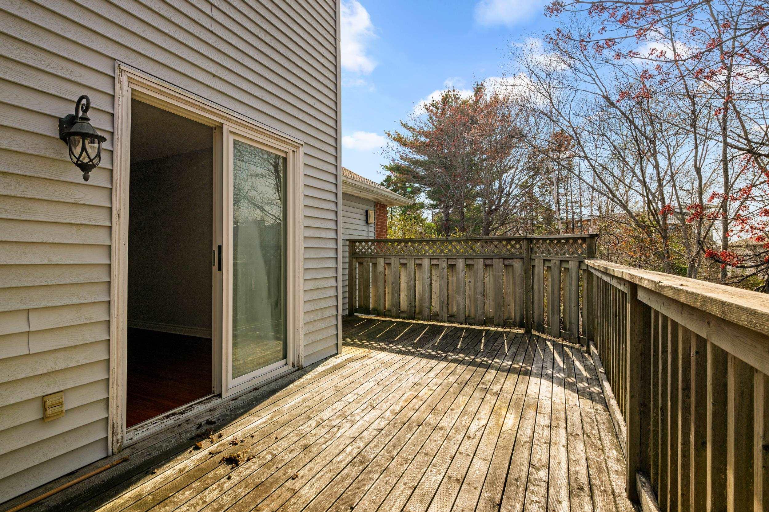 $579,900.00: 63 Trailwood Place, Clayton Park