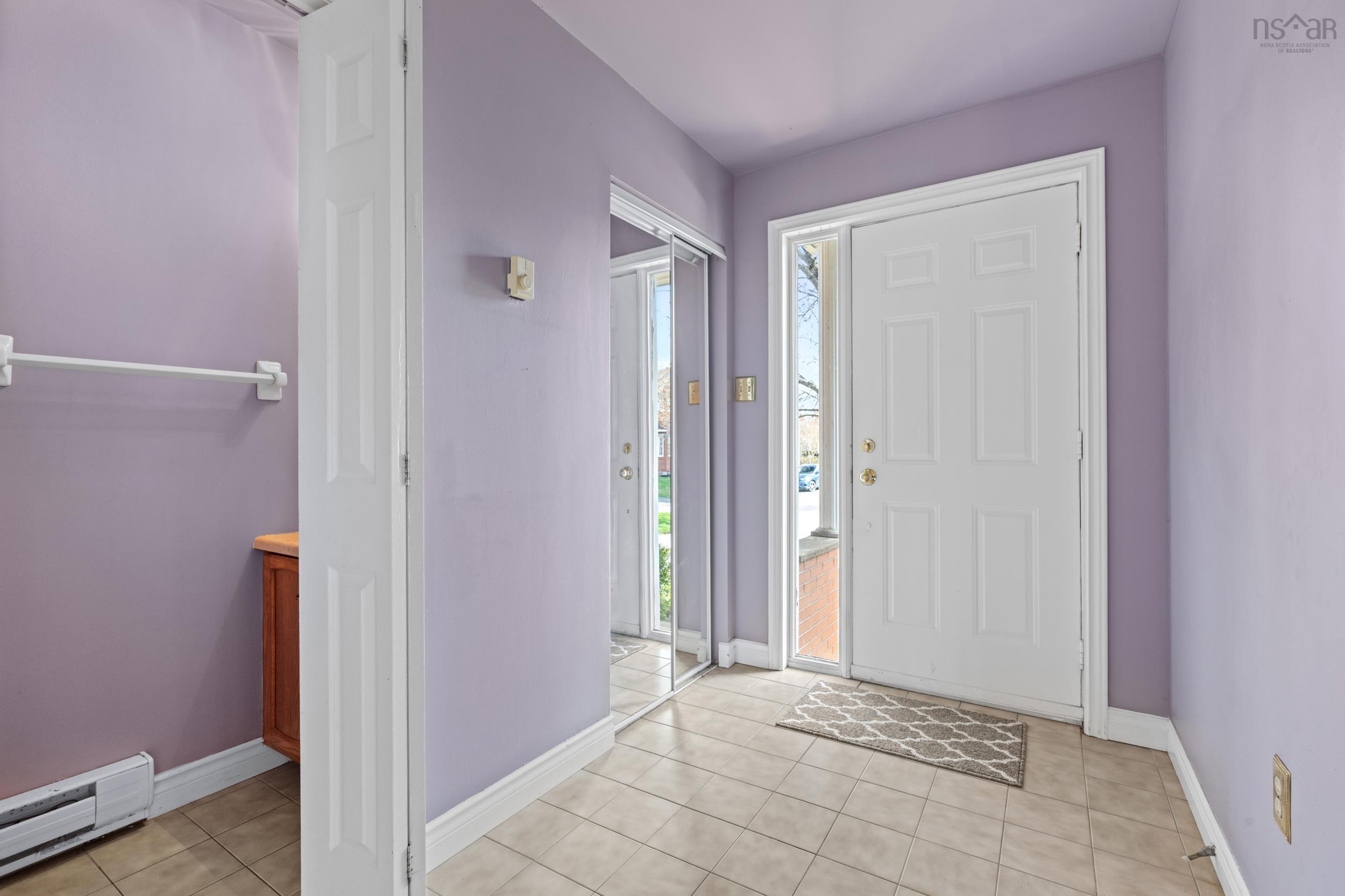 $579,900.00: 63 Trailwood Place, Clayton Park