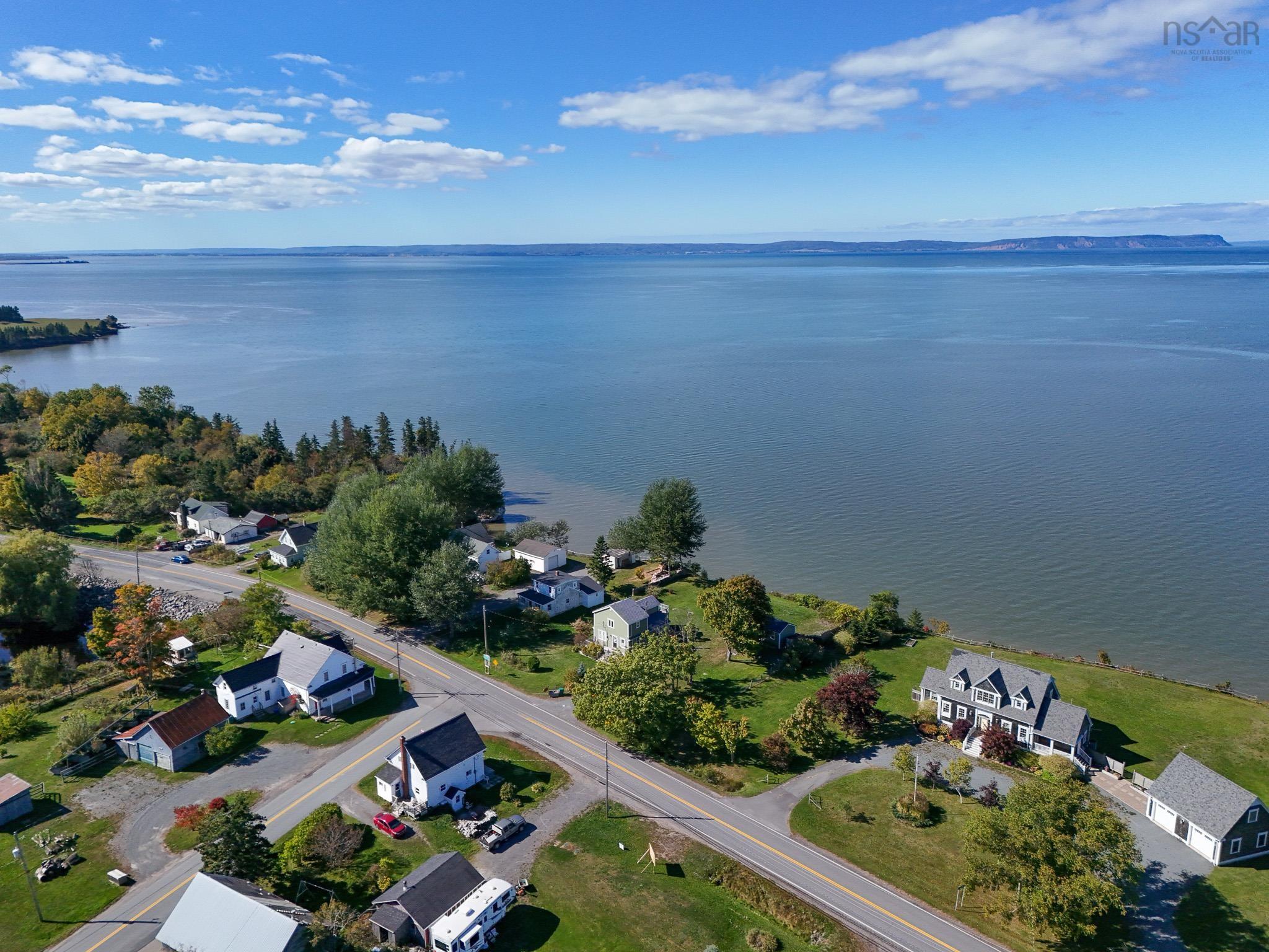 $449,900.00: 6357 Highway 215, Cheverie
