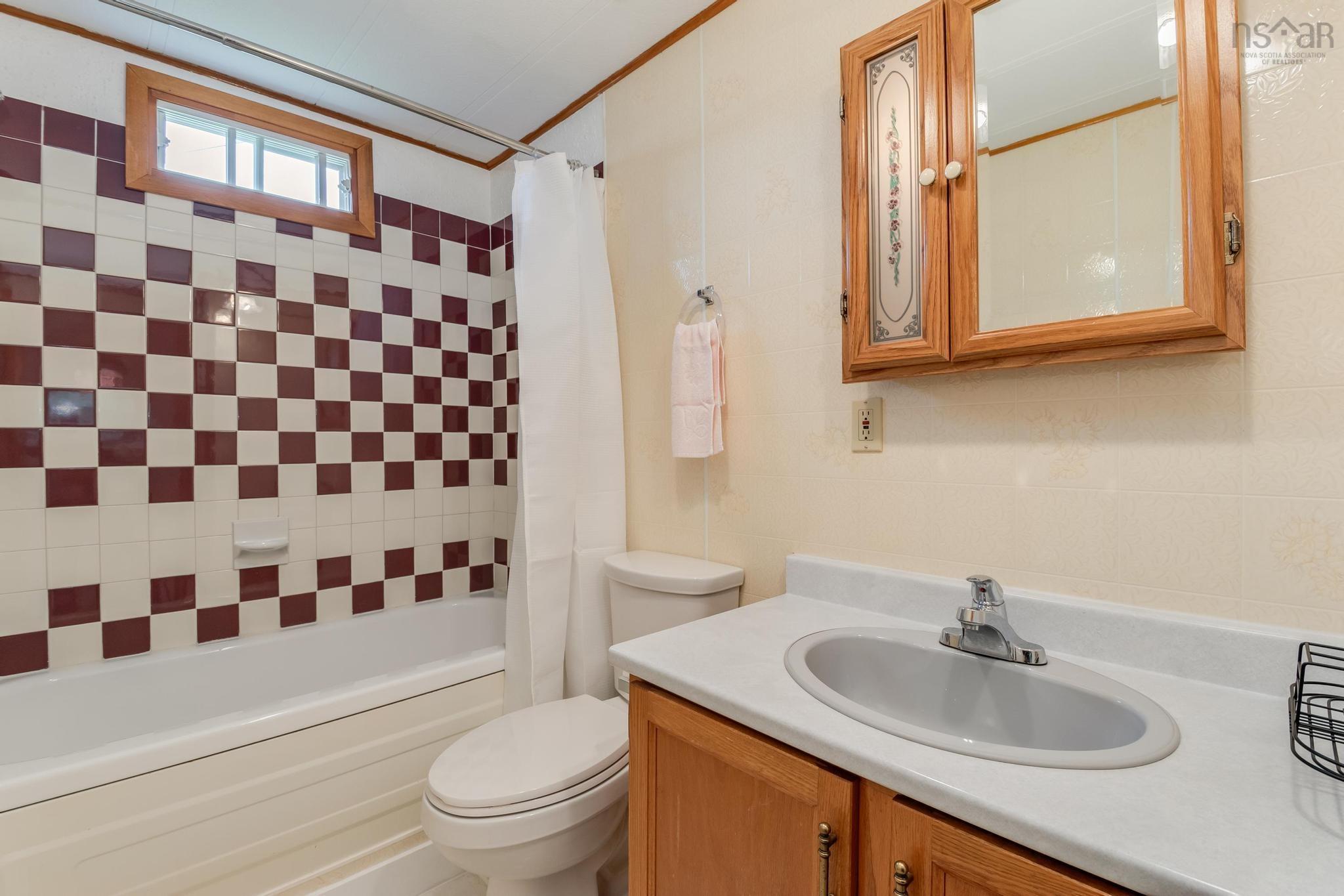 $275,000.00: 33 Joudrey Drive, Martins Point