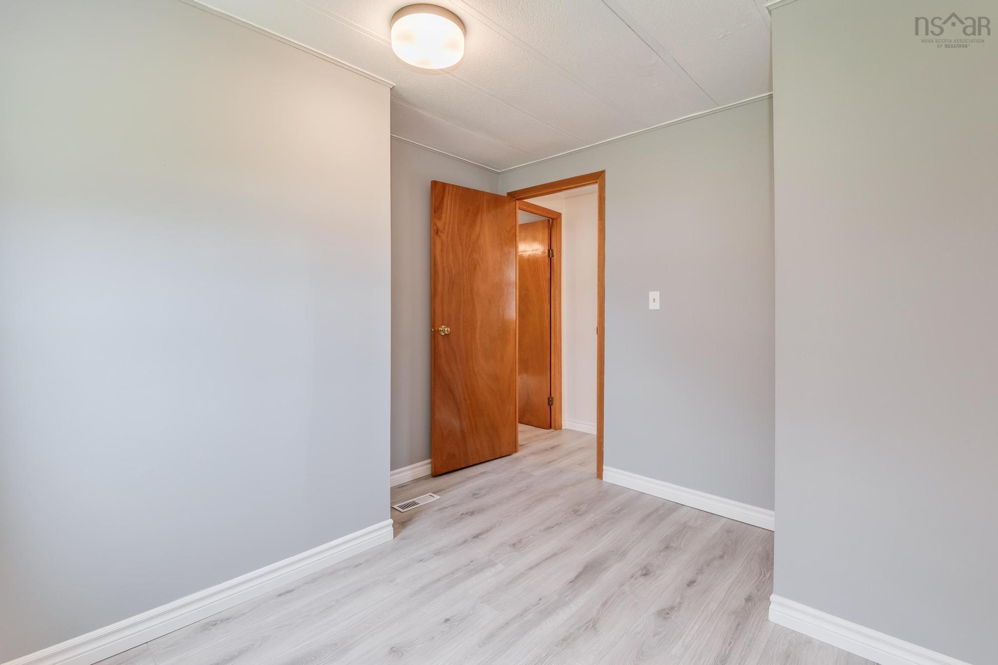 $275,000.00: 33 Joudrey Drive, Martins Point