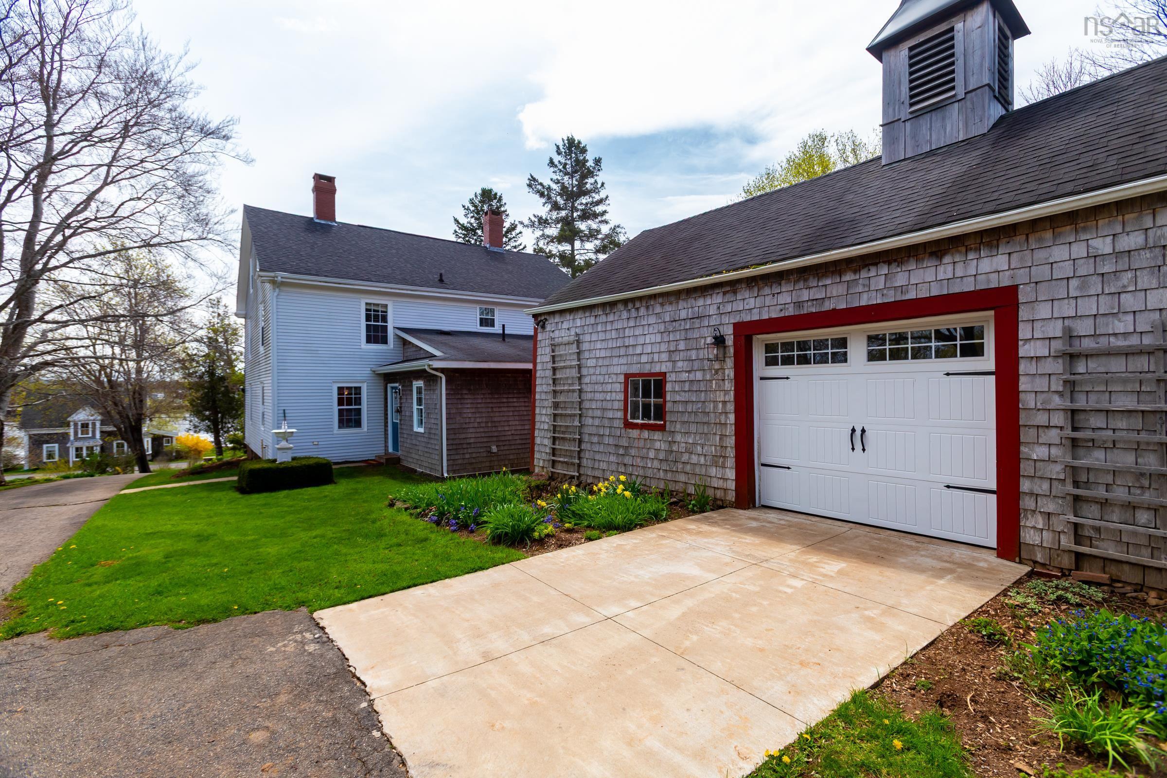 $789,000.00: 5315 Granville Road, Granville Ferry