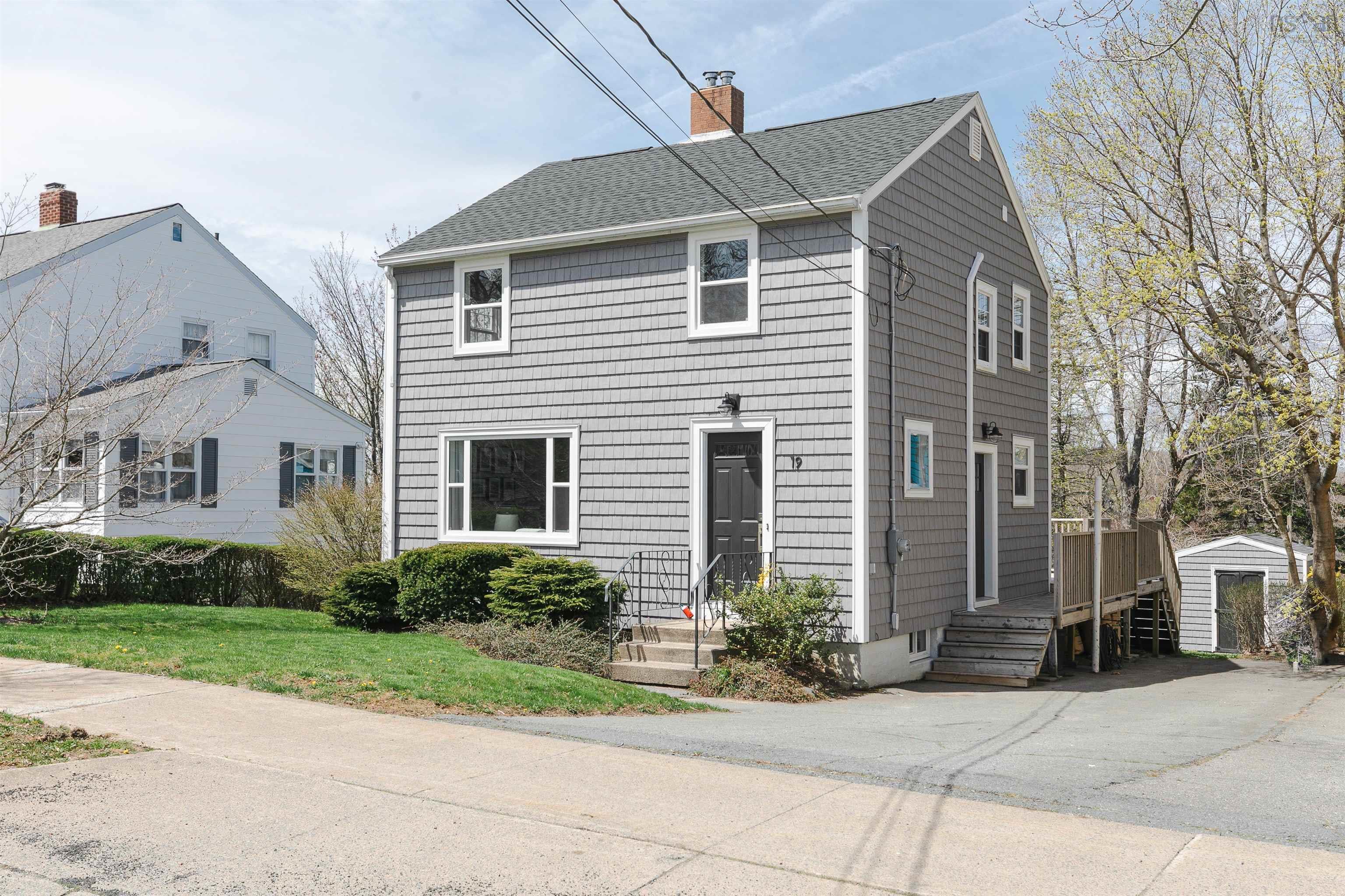 $699,900.00: 19 Canterbury Street, Dartmouth