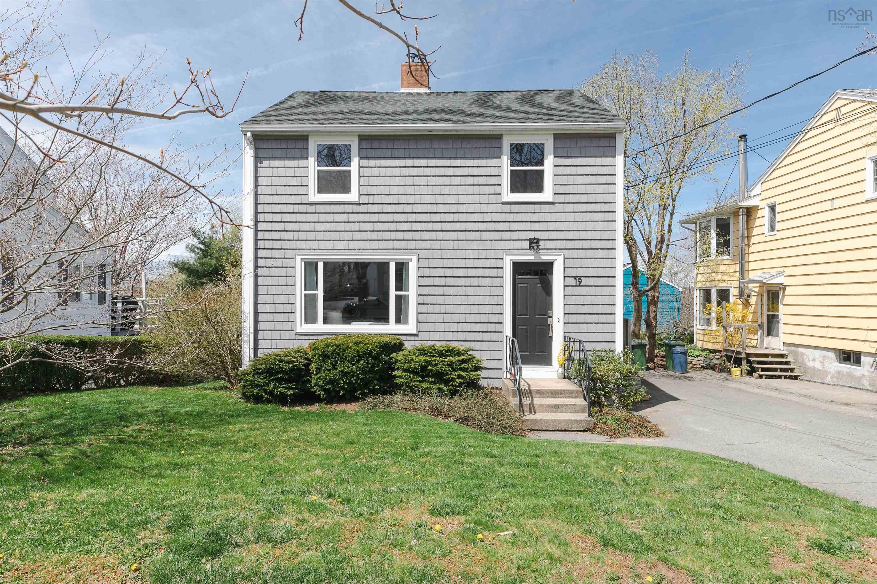 $699,900.00: 19 Canterbury Street, Dartmouth