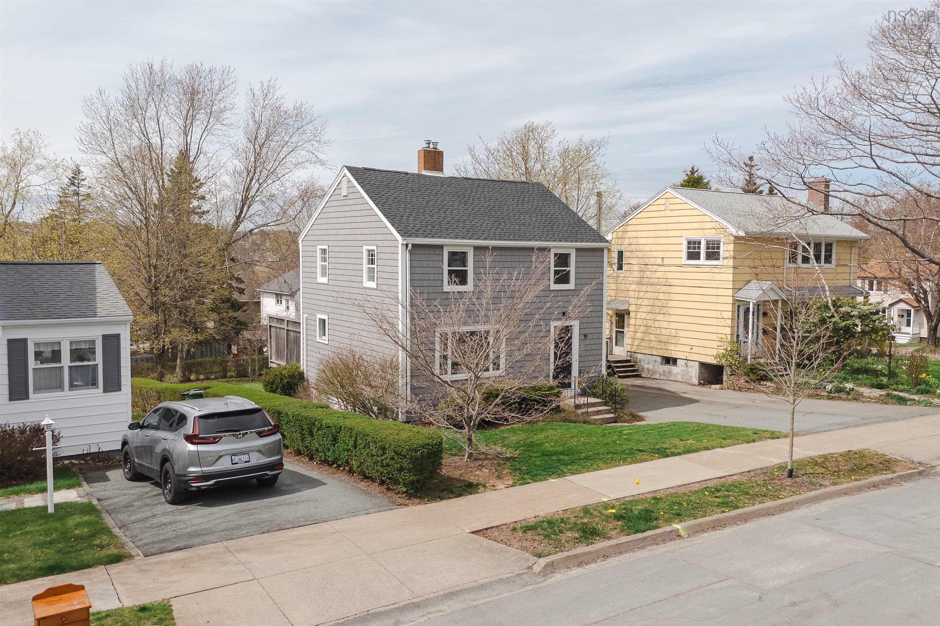 $699,900.00: 19 Canterbury Street, Dartmouth