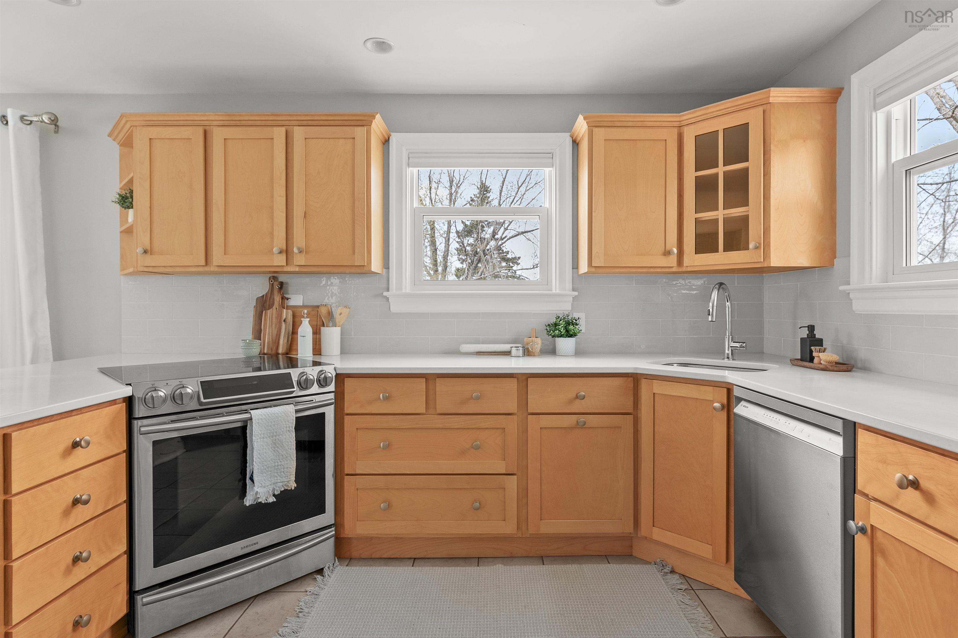 $699,900.00: 19 Canterbury Street, Dartmouth