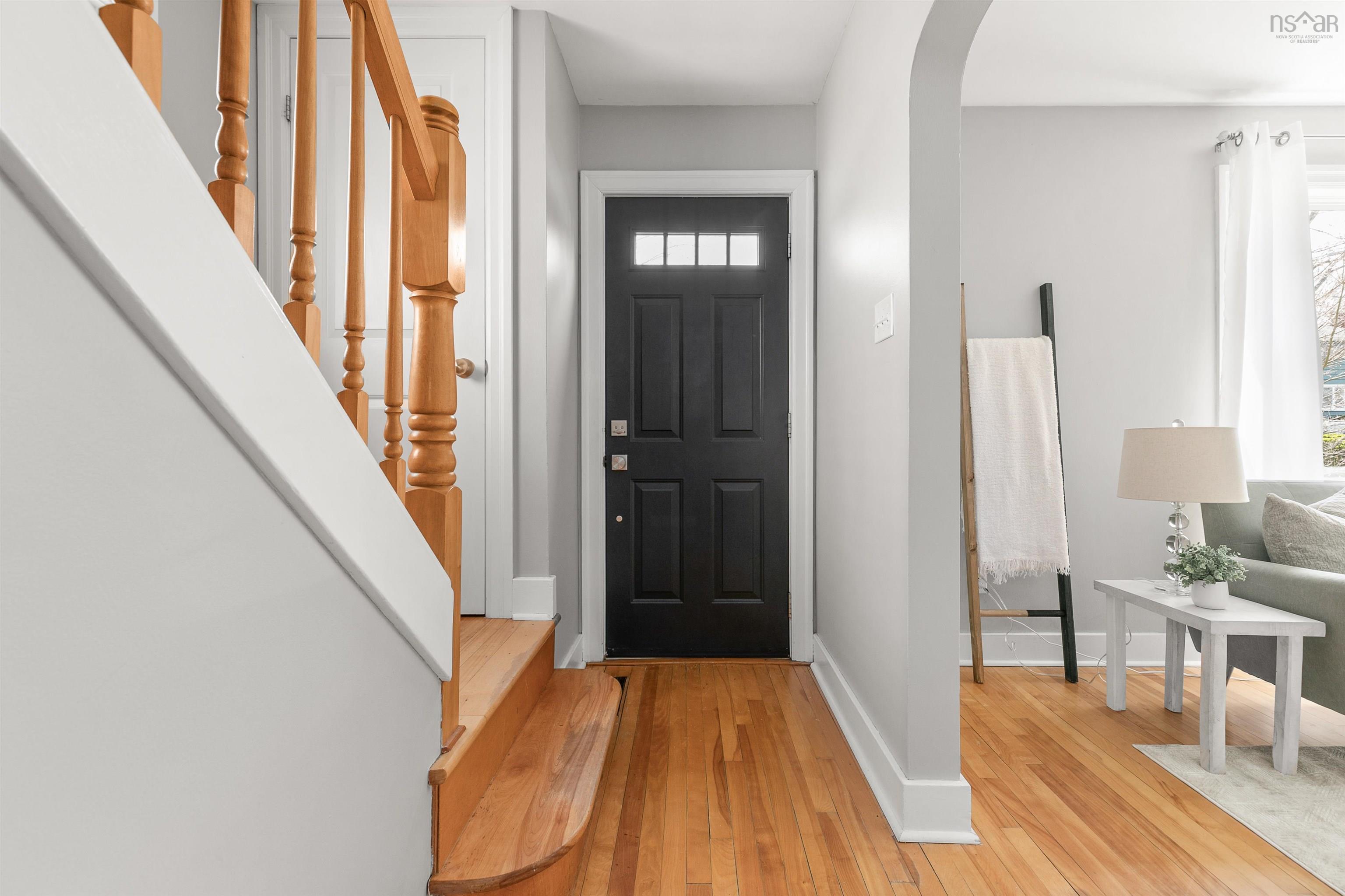 $699,900.00: 19 Canterbury Street, Dartmouth