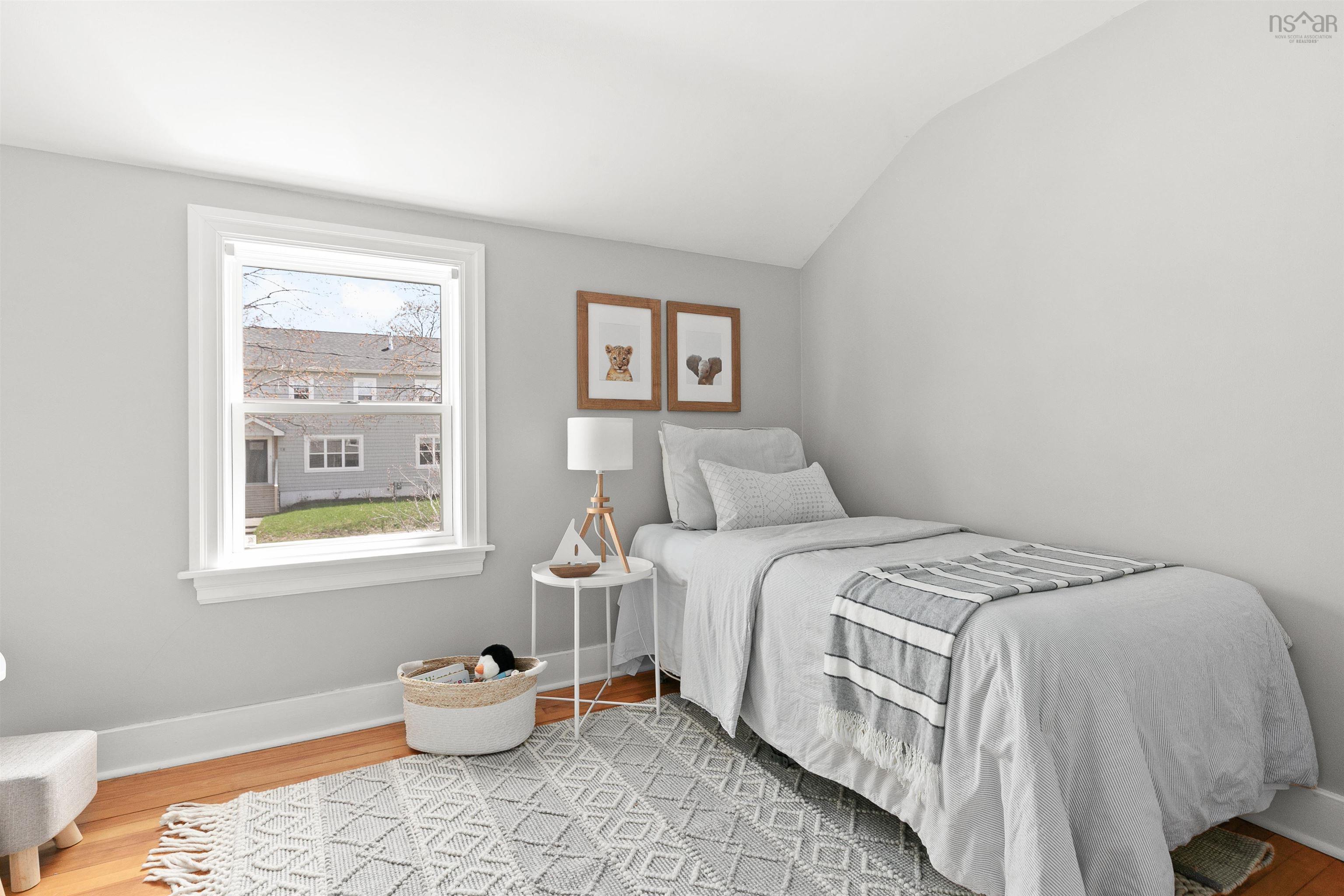 $699,900.00: 19 Canterbury Street, Dartmouth