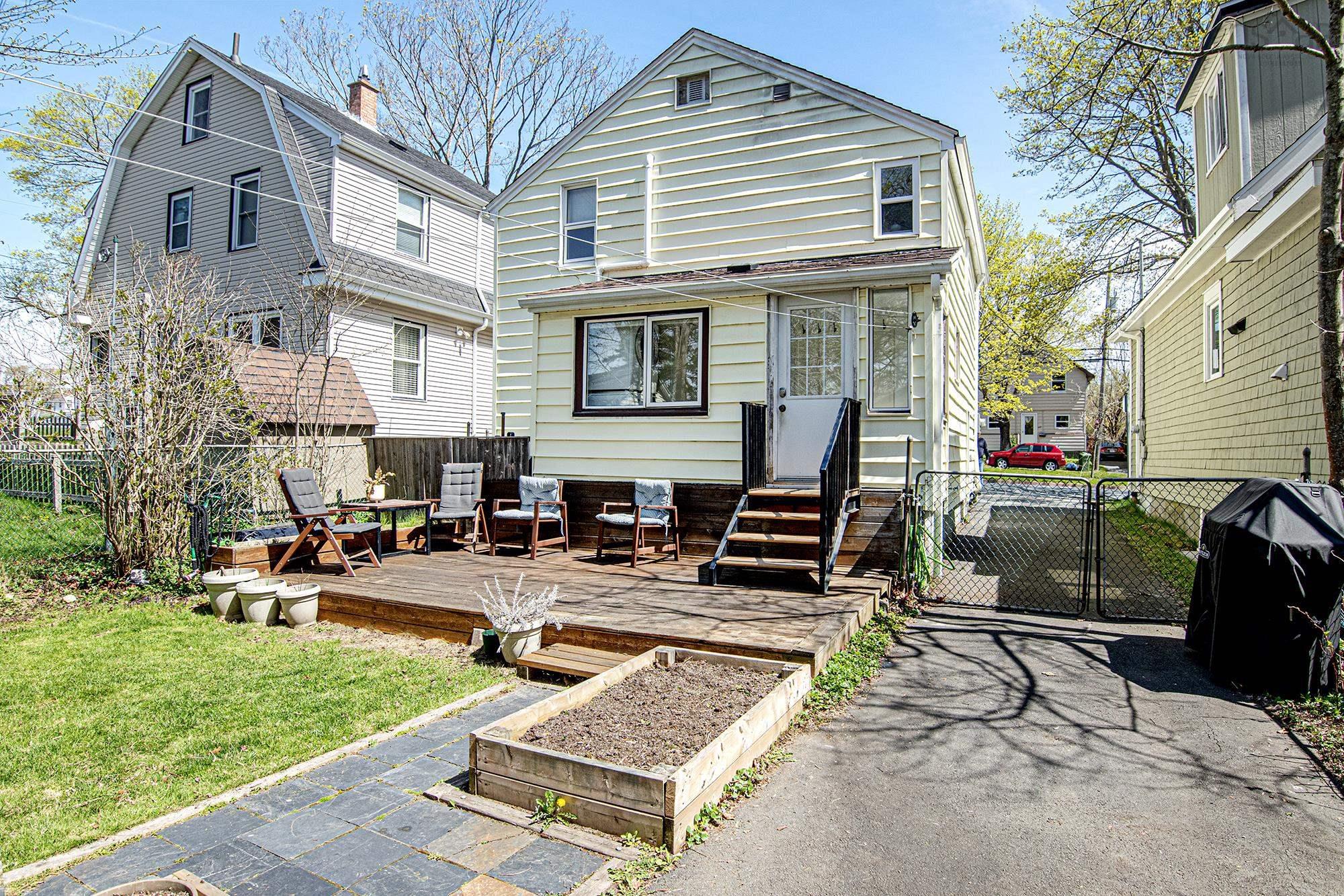 $649,900.00: 3534 Agricola Street, Halifax