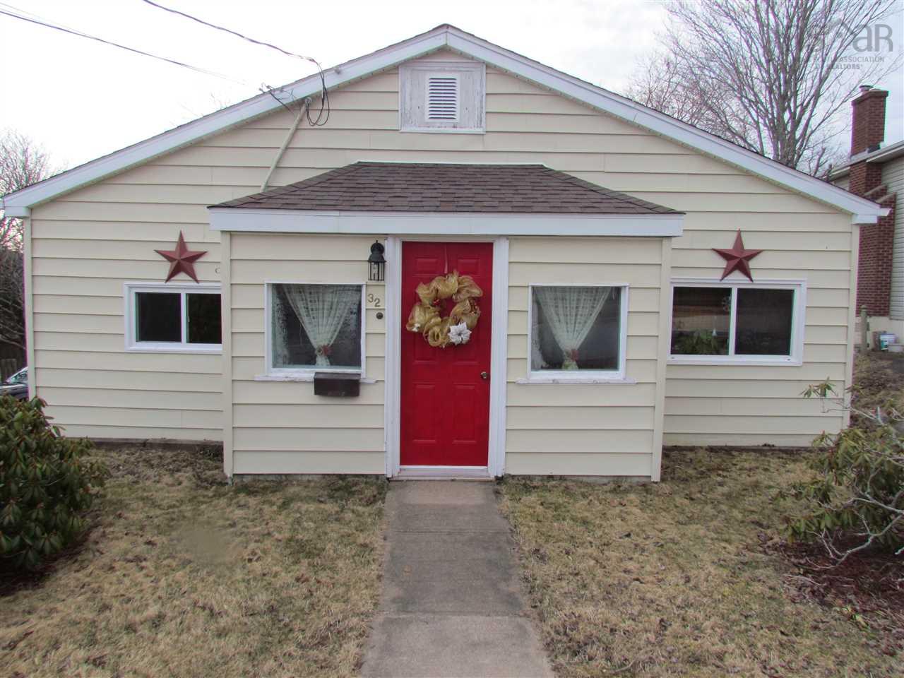 $424,500.00: 32 Circle Drive, Halifax