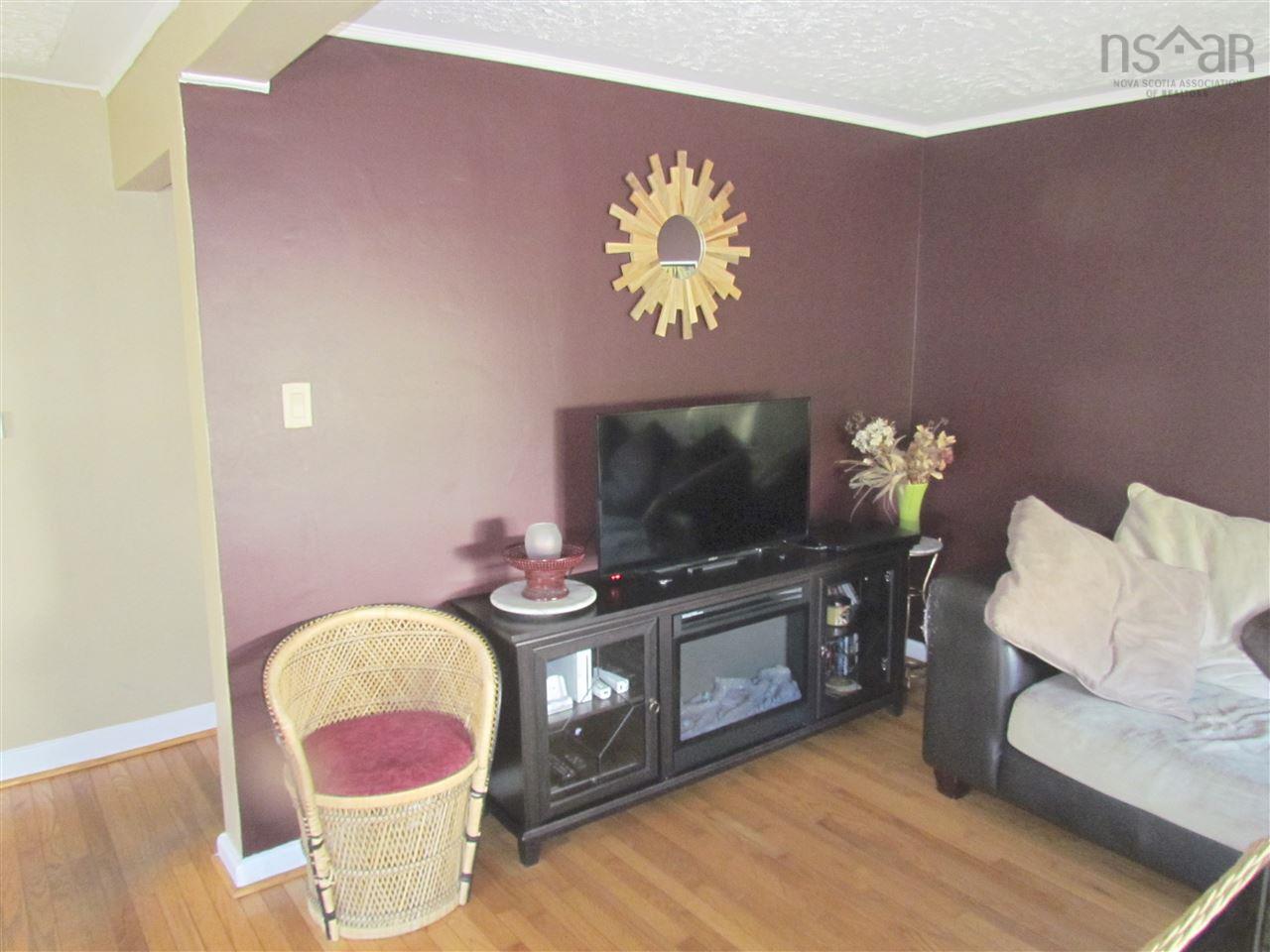 $424,500.00: 32 Circle Drive, Halifax