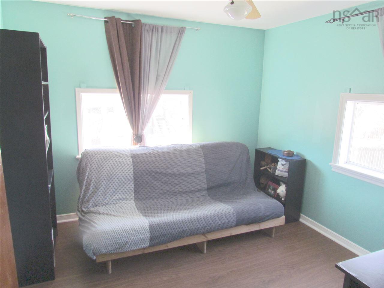 $424,500.00: 32 Circle Drive, Halifax
