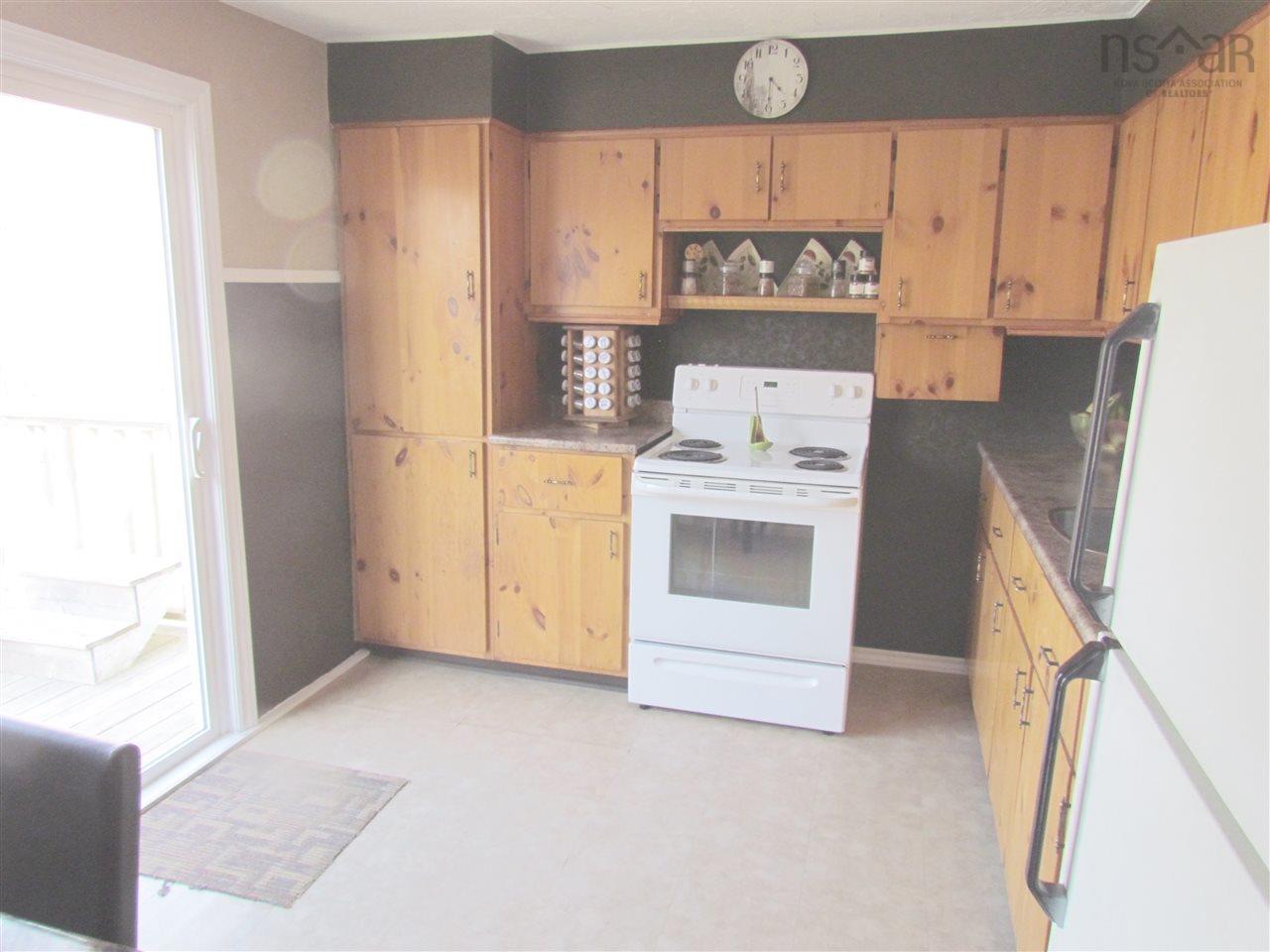 $424,500.00: 32 Circle Drive, Halifax