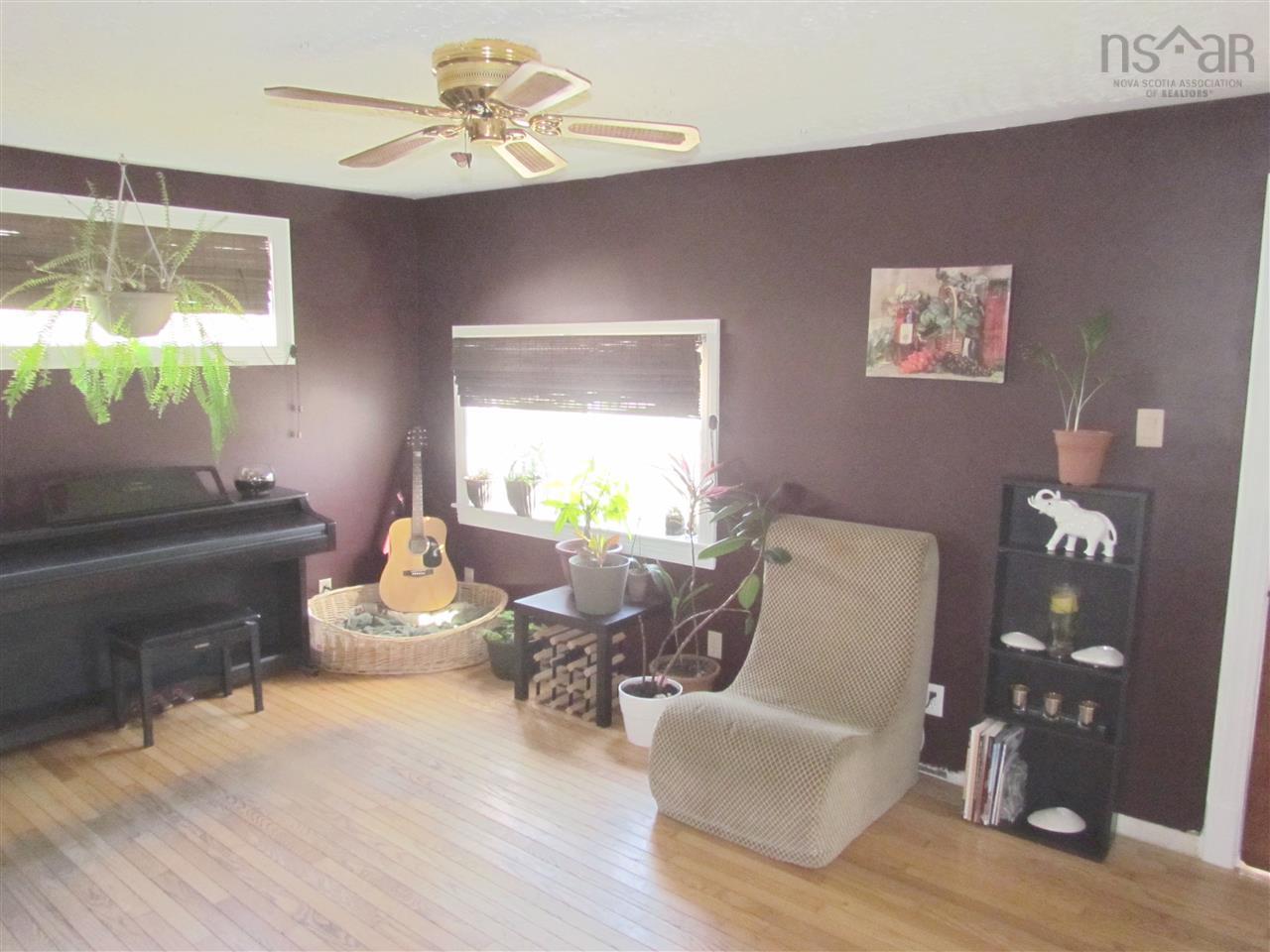 $424,500.00: 32 Circle Drive, Halifax