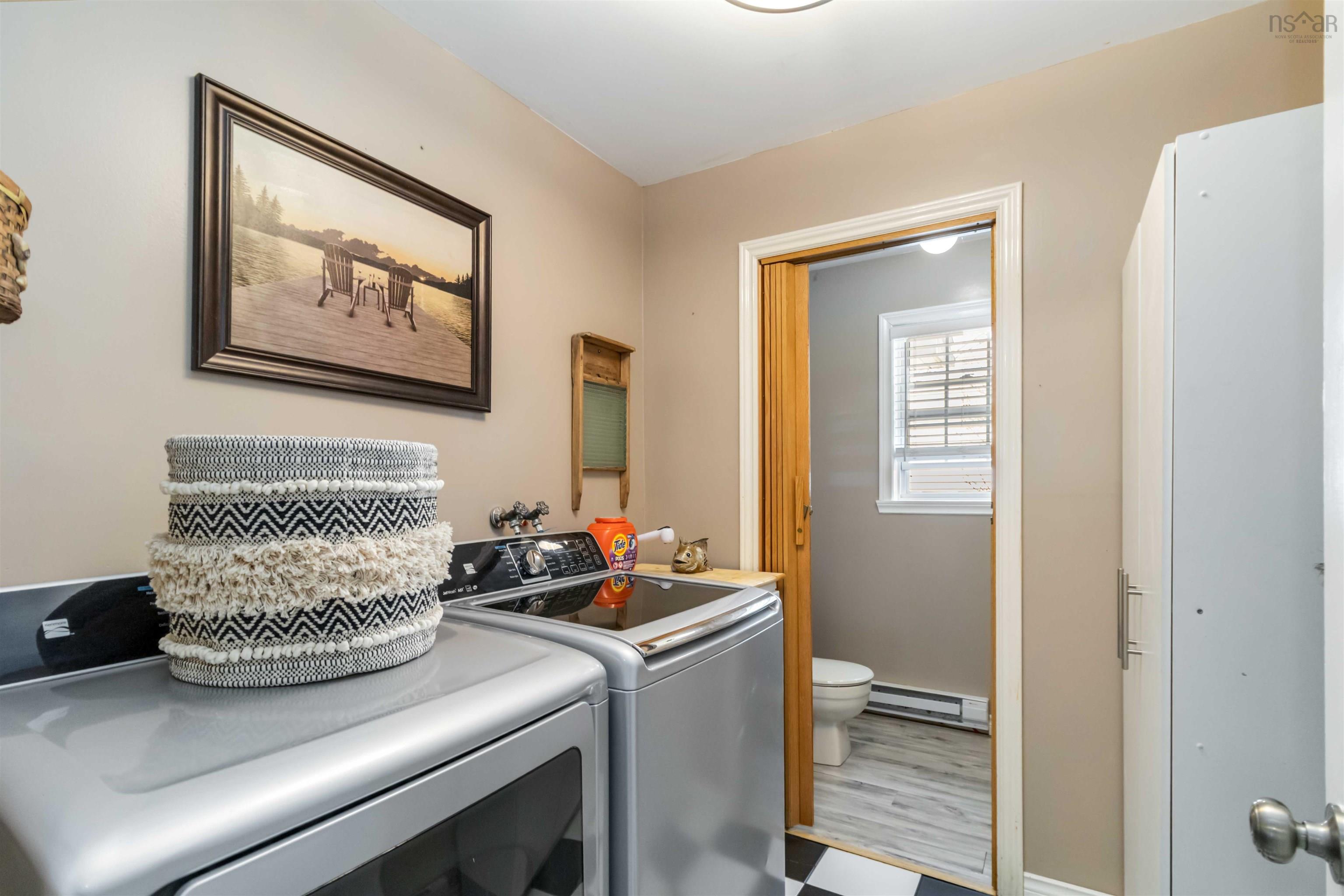 $859,900.00: 165 Rockmanor Drive, Bedford