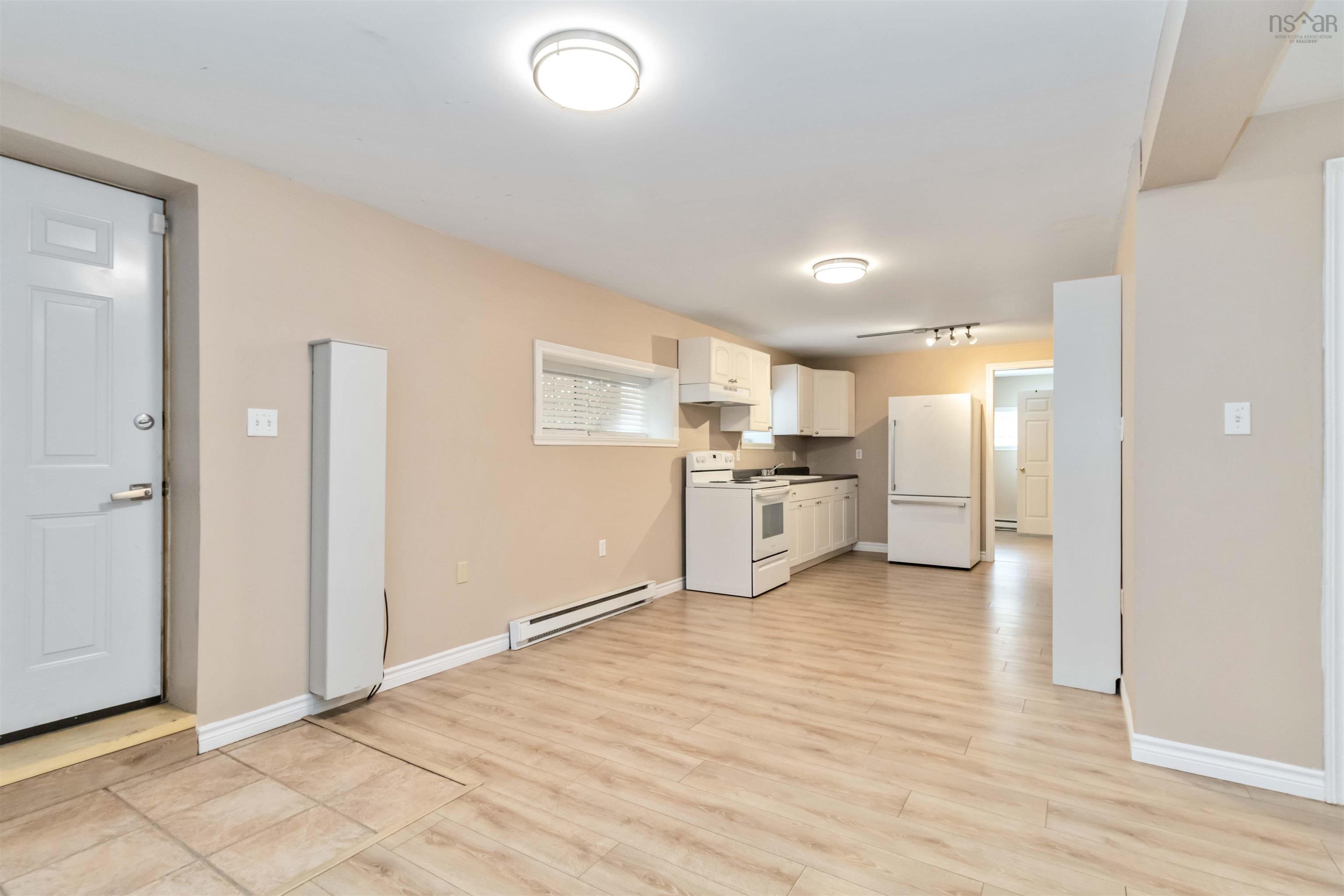 $859,900.00: 165 Rockmanor Drive, Bedford