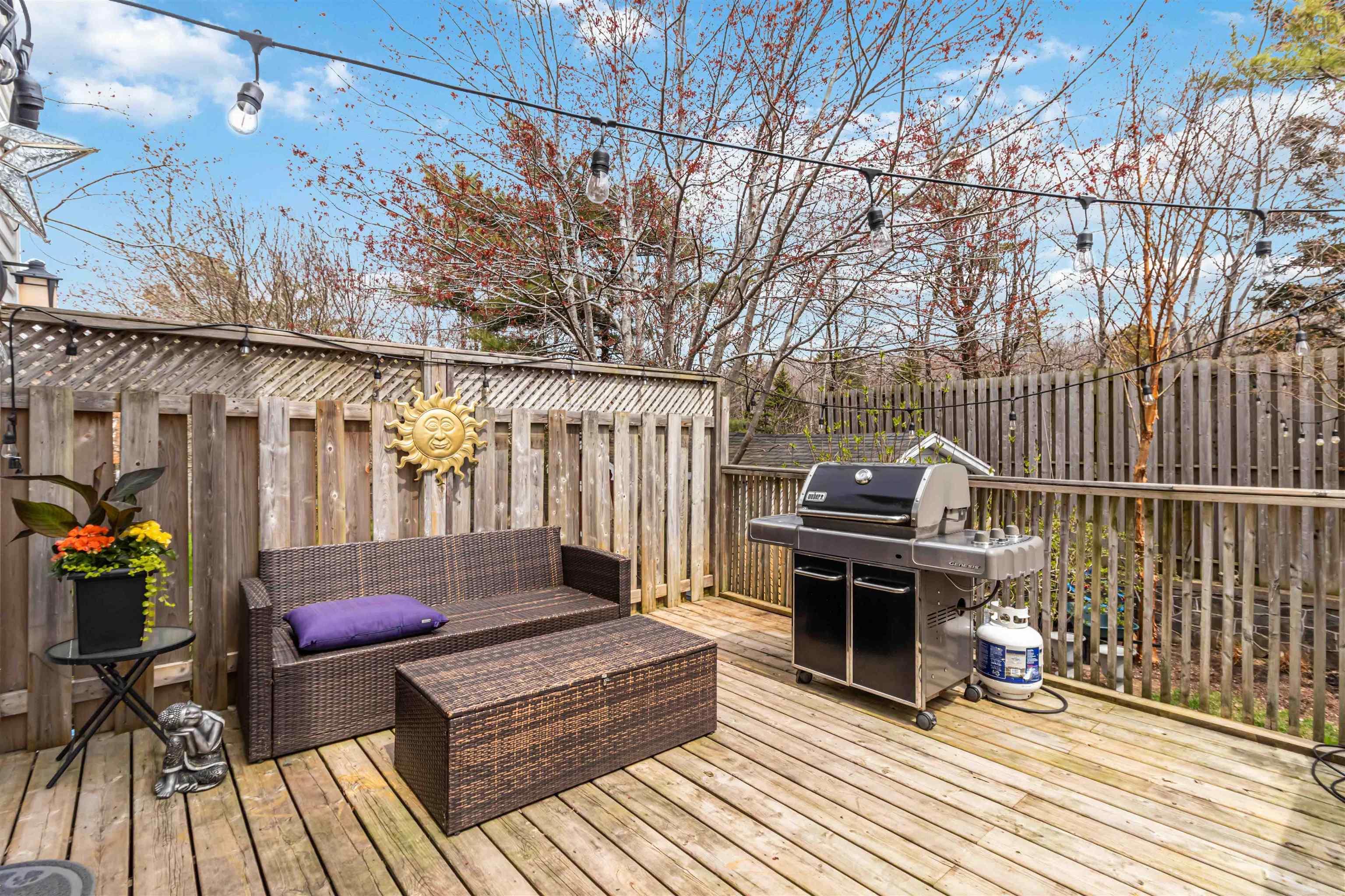 $859,900.00: 165 Rockmanor Drive, Bedford