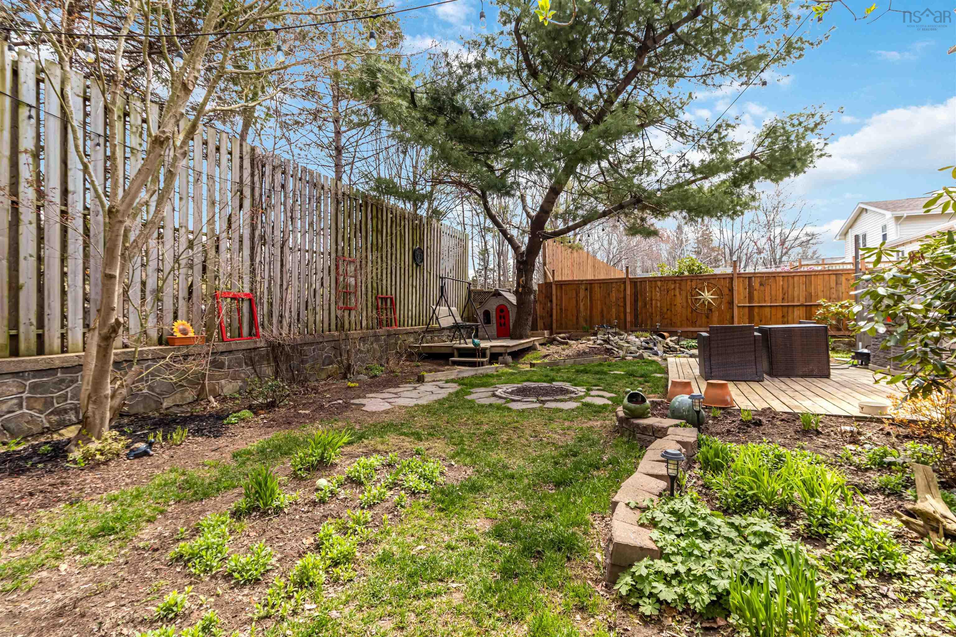 $859,900.00: 165 Rockmanor Drive, Bedford