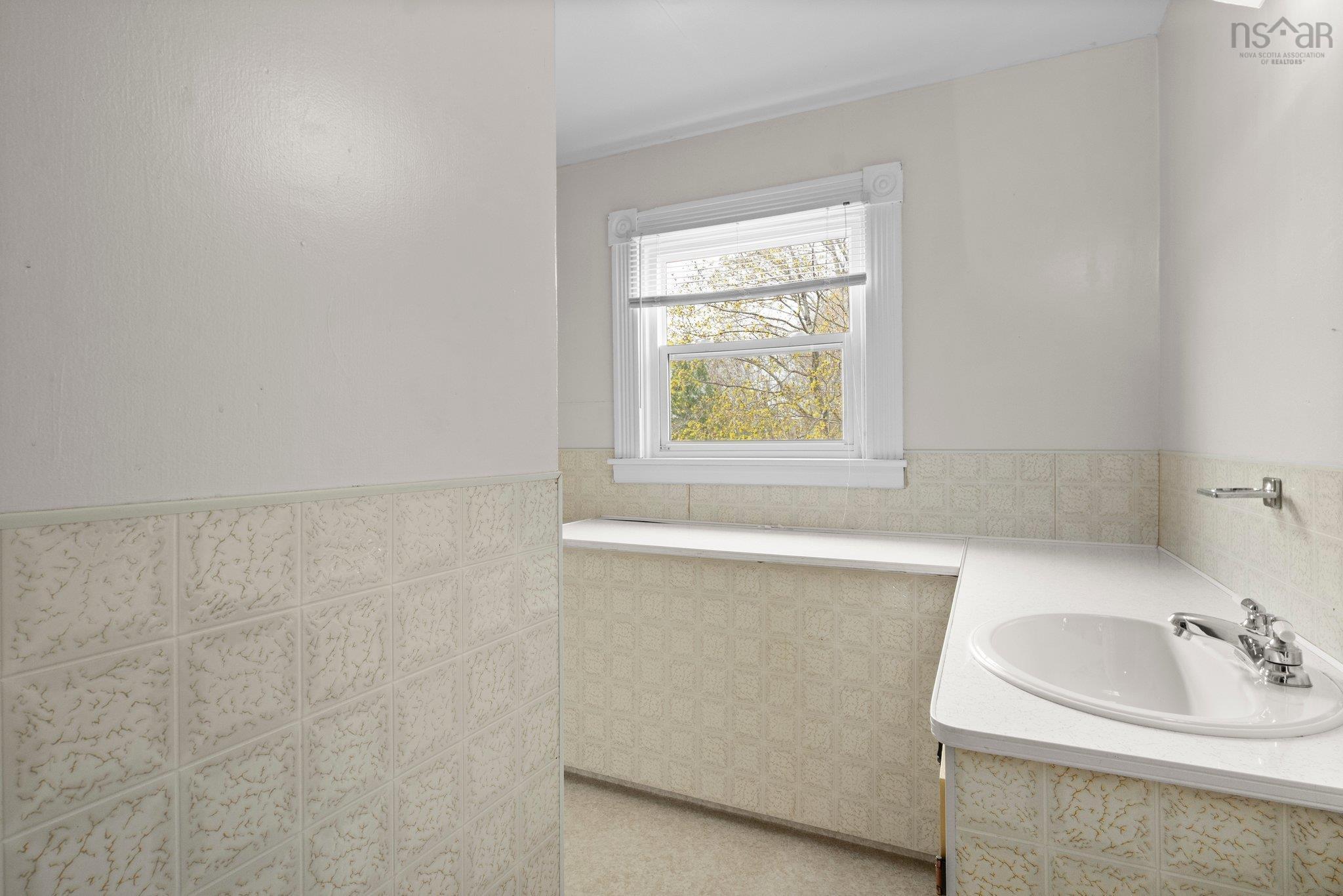 $649,900.00: 132 & 142 Gray Street, Windsor