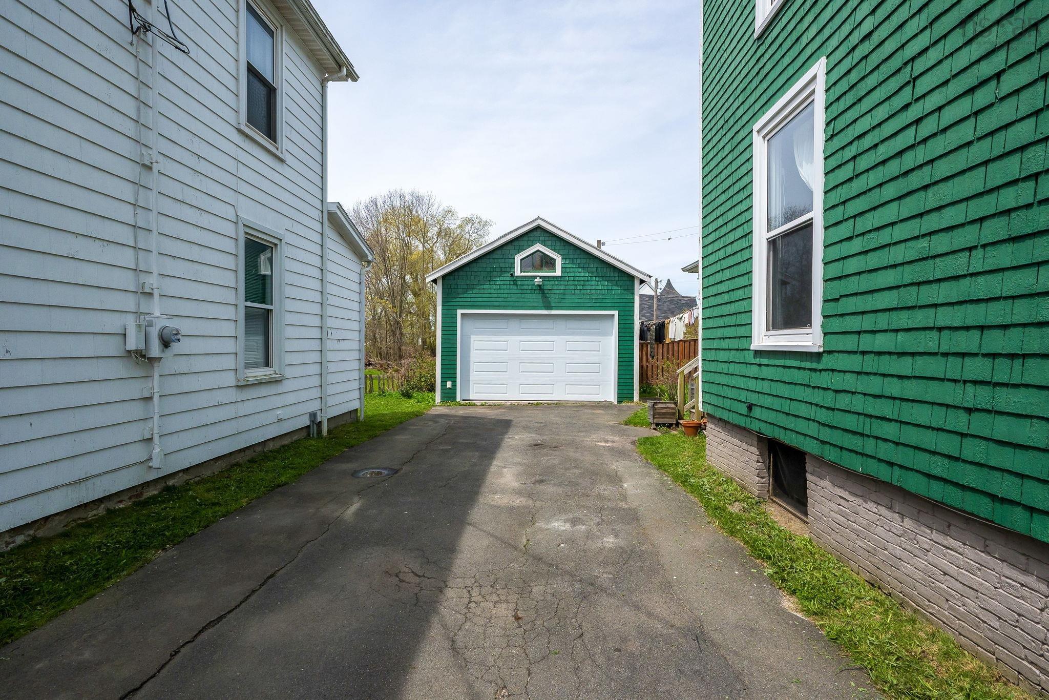 $649,900.00: 132 & 142 Gray Street, Windsor