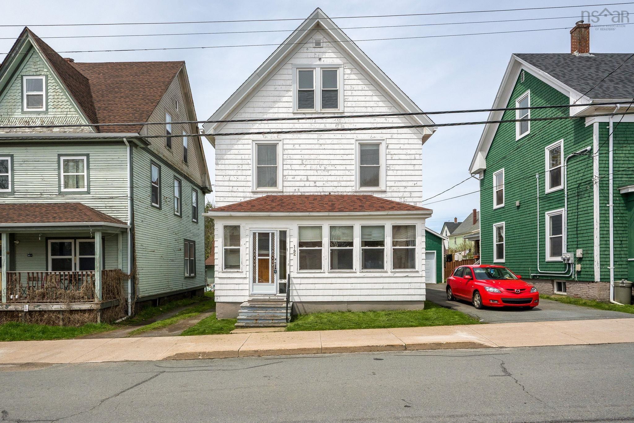 $649,900.00: 132 & 142 Gray Street, Windsor