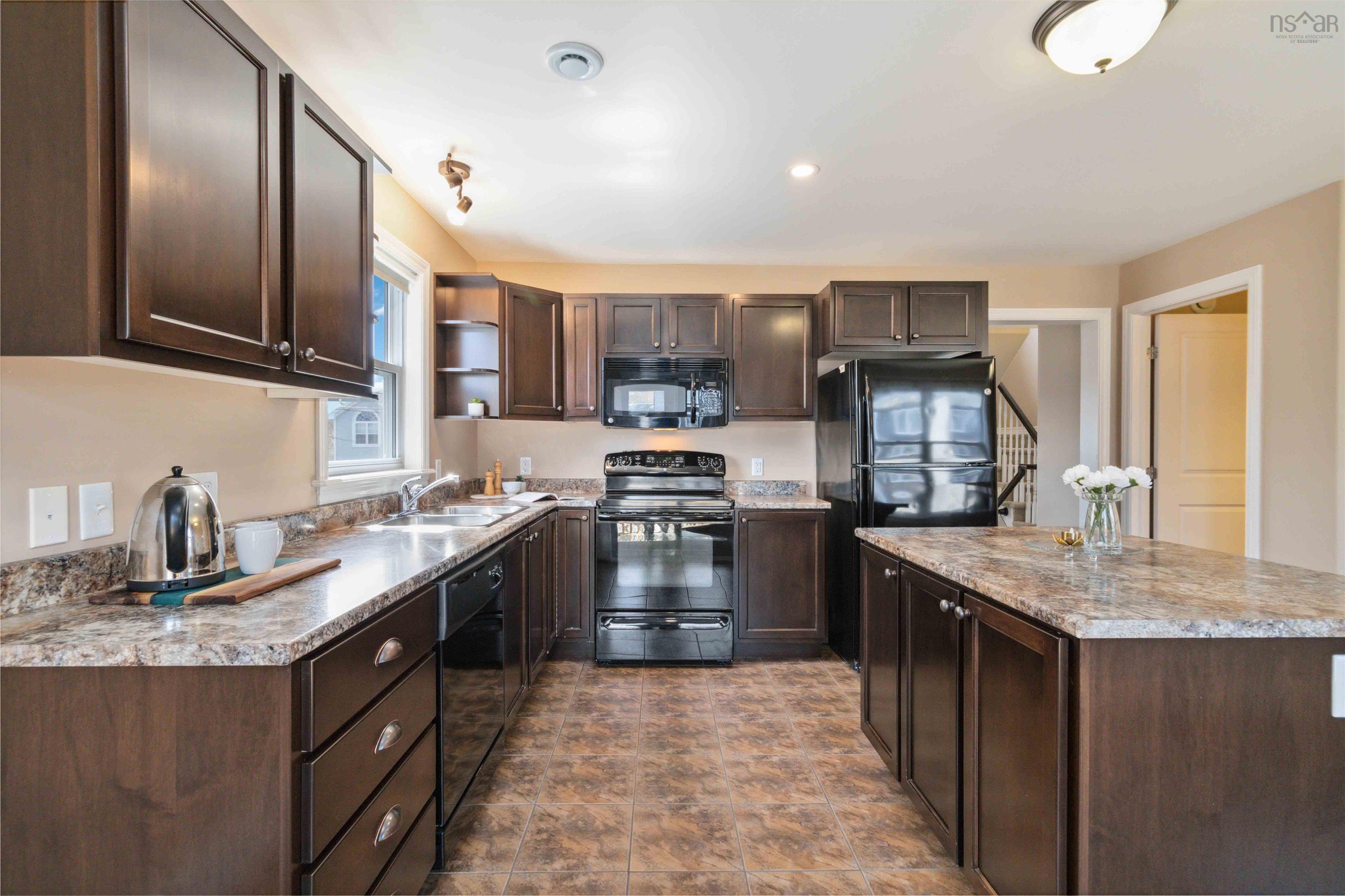 $539,900.00: 42 Lier Ridge, Halifax