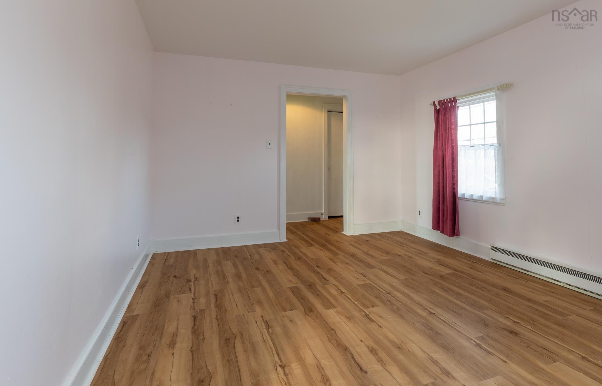 $299,900.00: 2473 Chebogue Road, Sand Beach