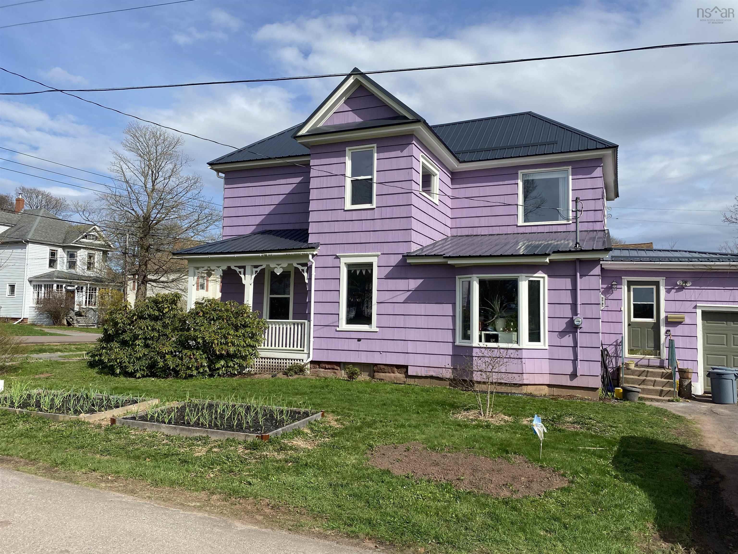 $259,900.00: 21 Clarence Street, Amherst