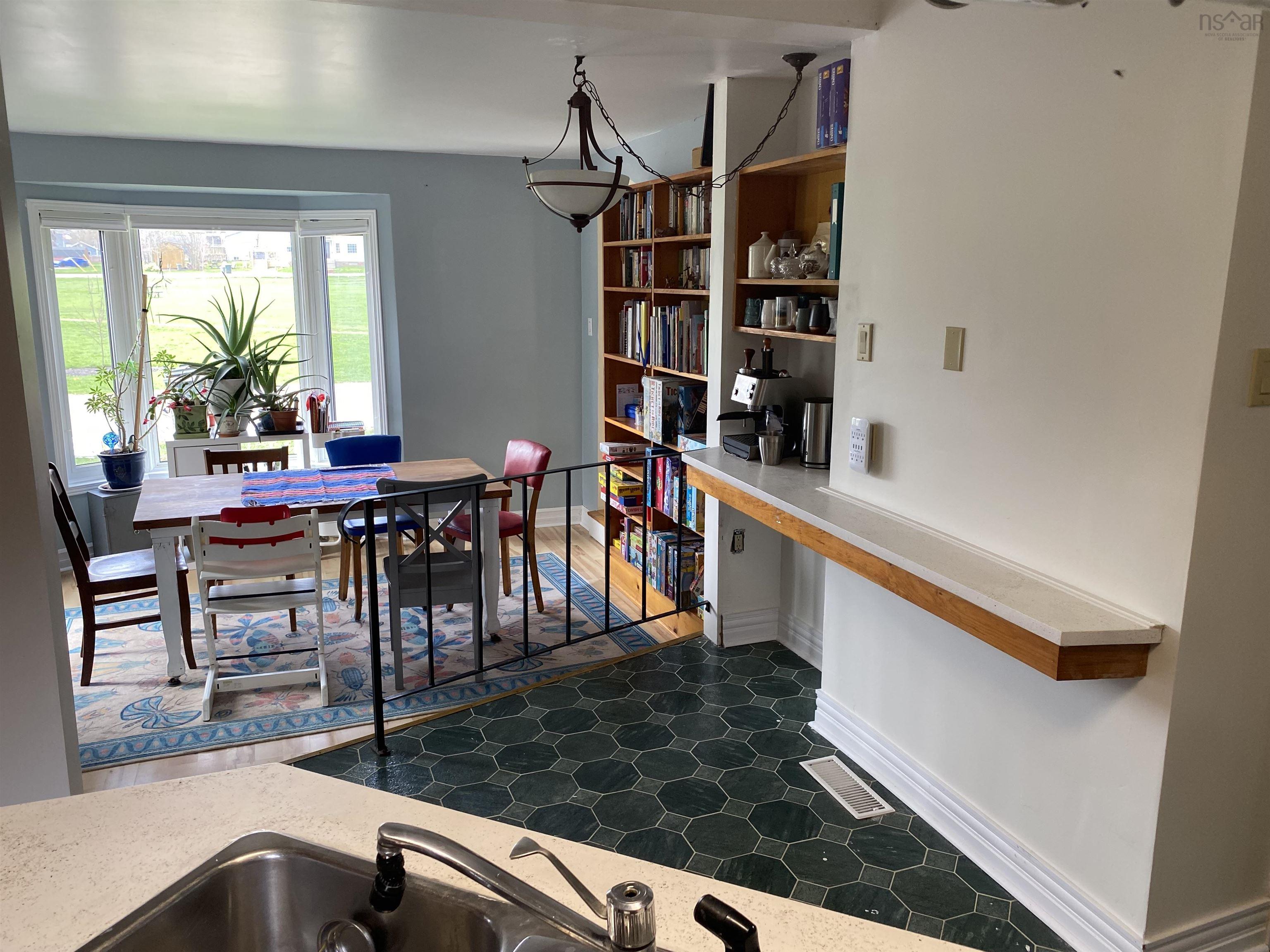 $259,900.00: 21 Clarence Street, Amherst