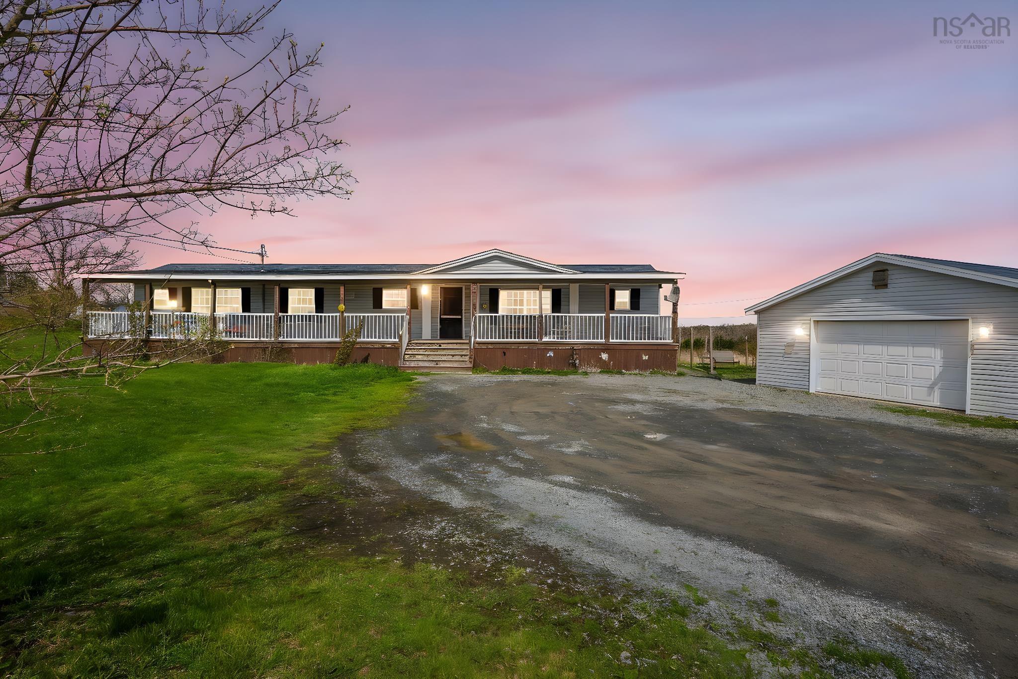 $399,000.00: 6145 Highway 215, Cheverie