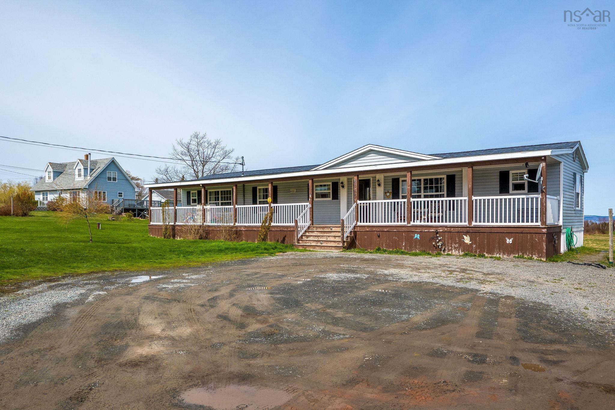 $399,000.00: 6145 Highway 215, Cheverie