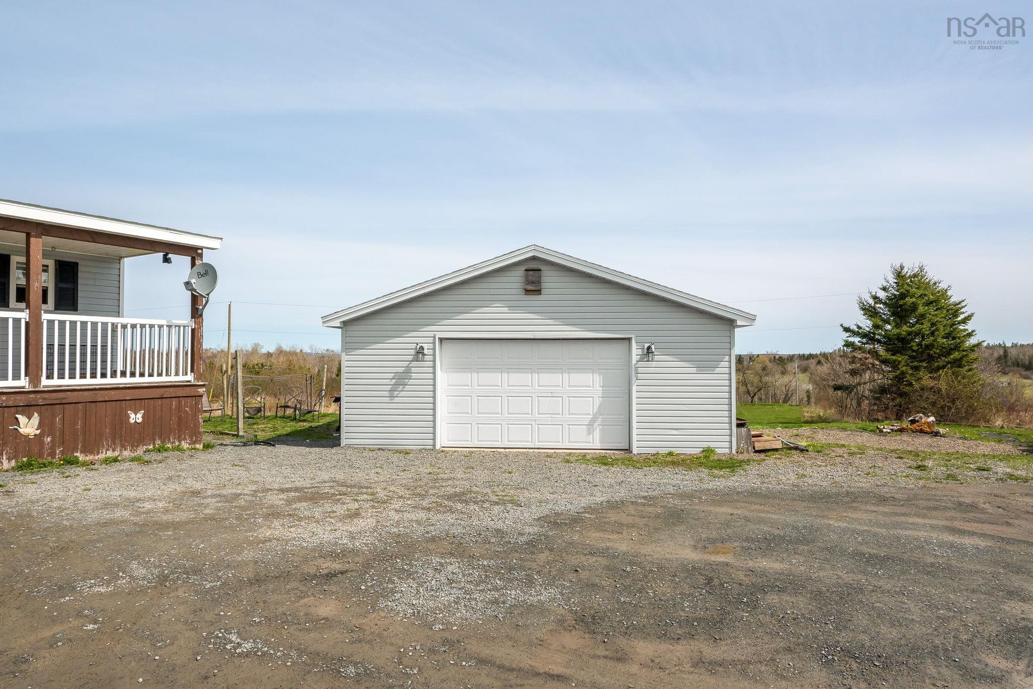$399,000.00: 6145 Highway 215, Cheverie