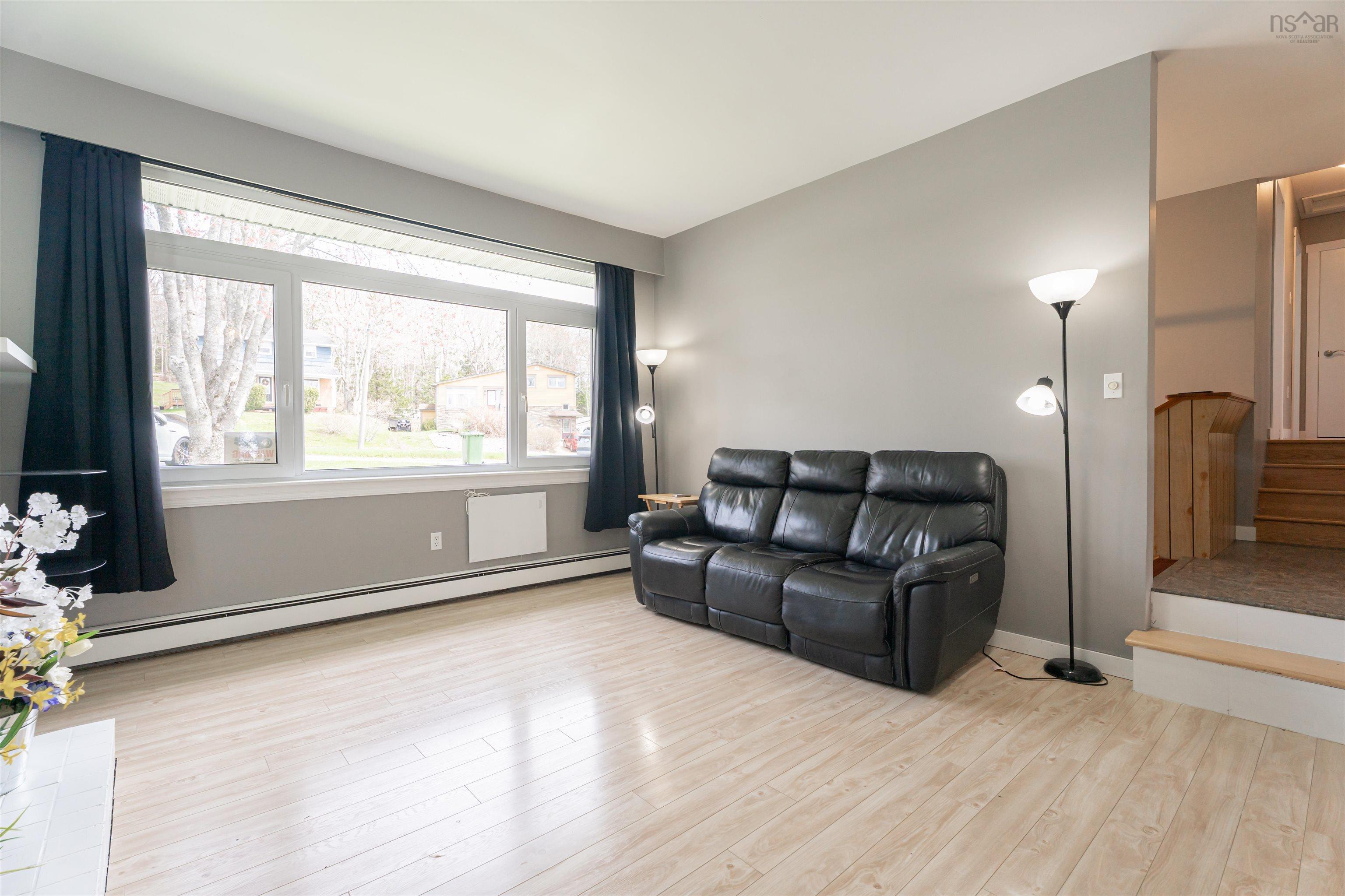 $509,900.00: 106 Belleshire Drive, Lower Sackville