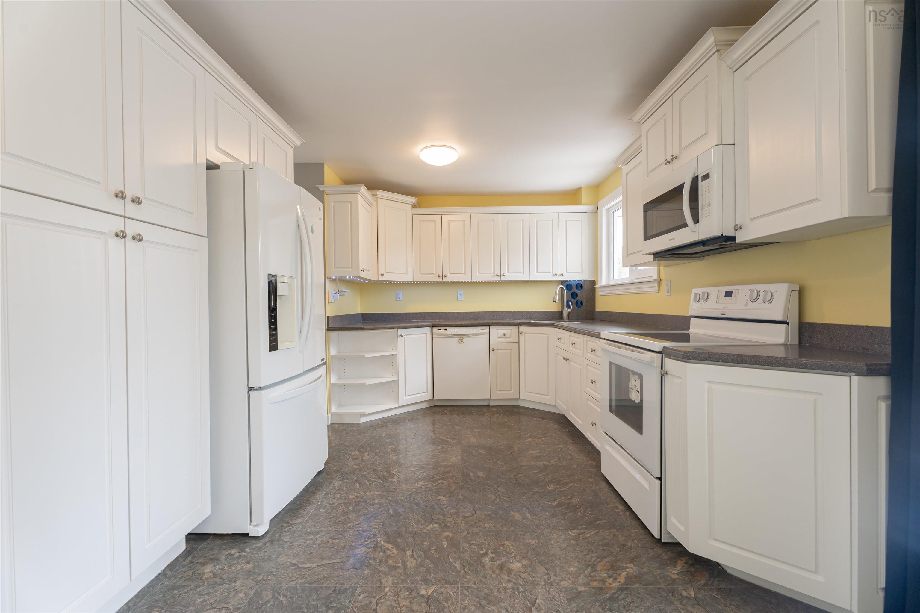 $509,900.00: 106 Belleshire Drive, Lower Sackville