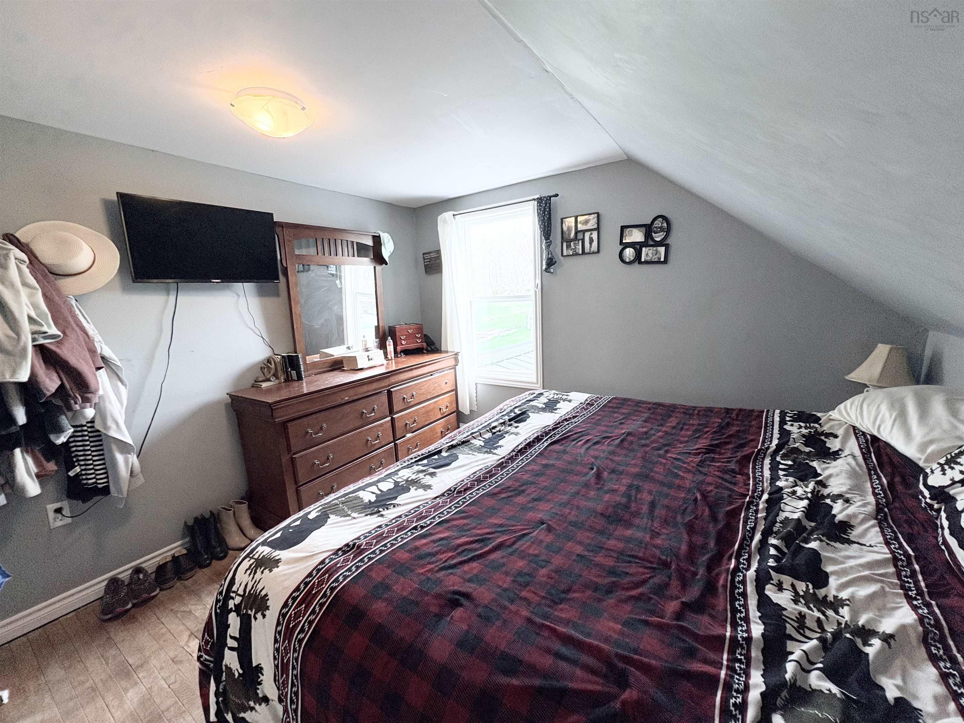 $349,000.00: 10250 Highway 4, Broadway