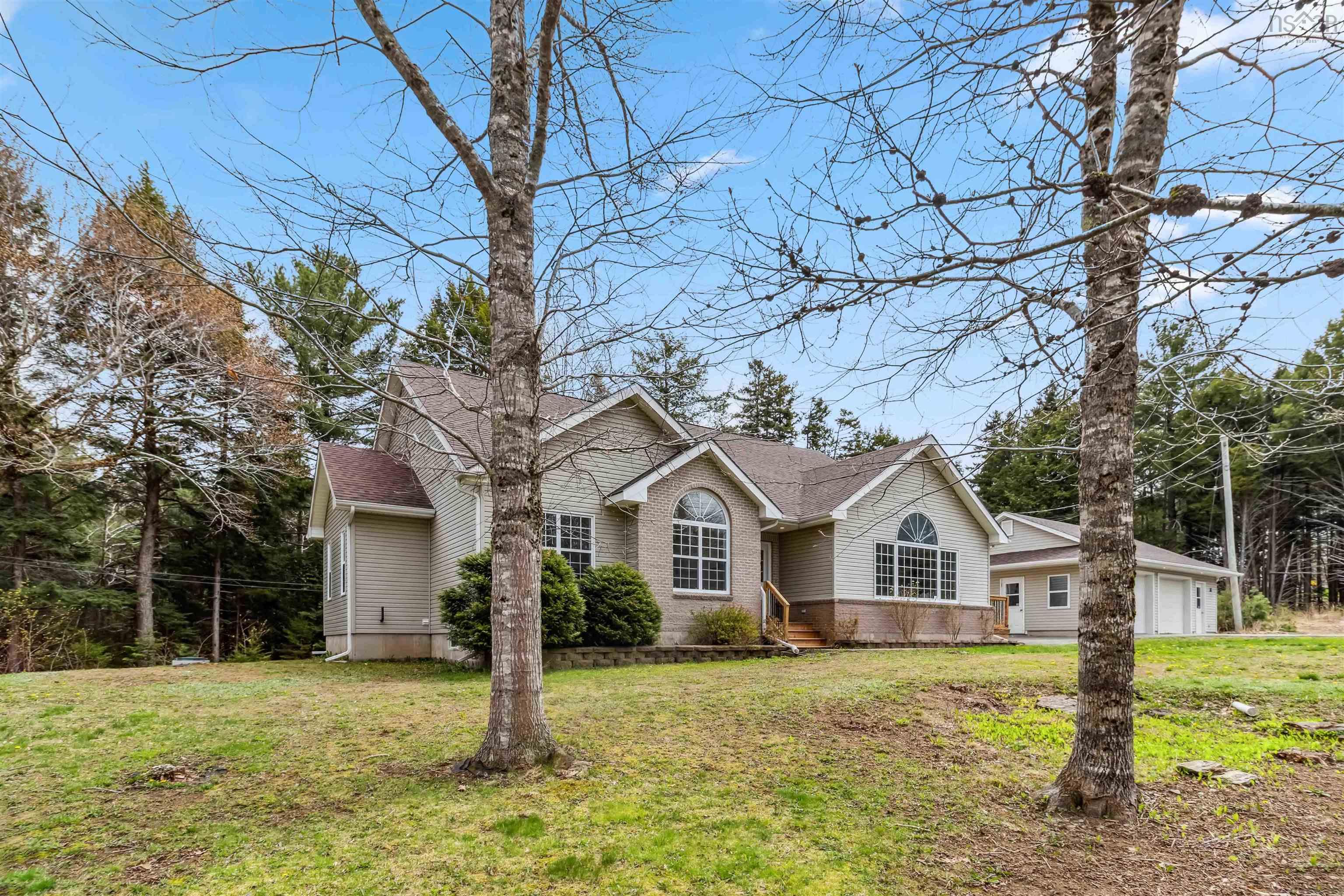 $849,900.00: 36 GAIL Avenue, Lower Branch