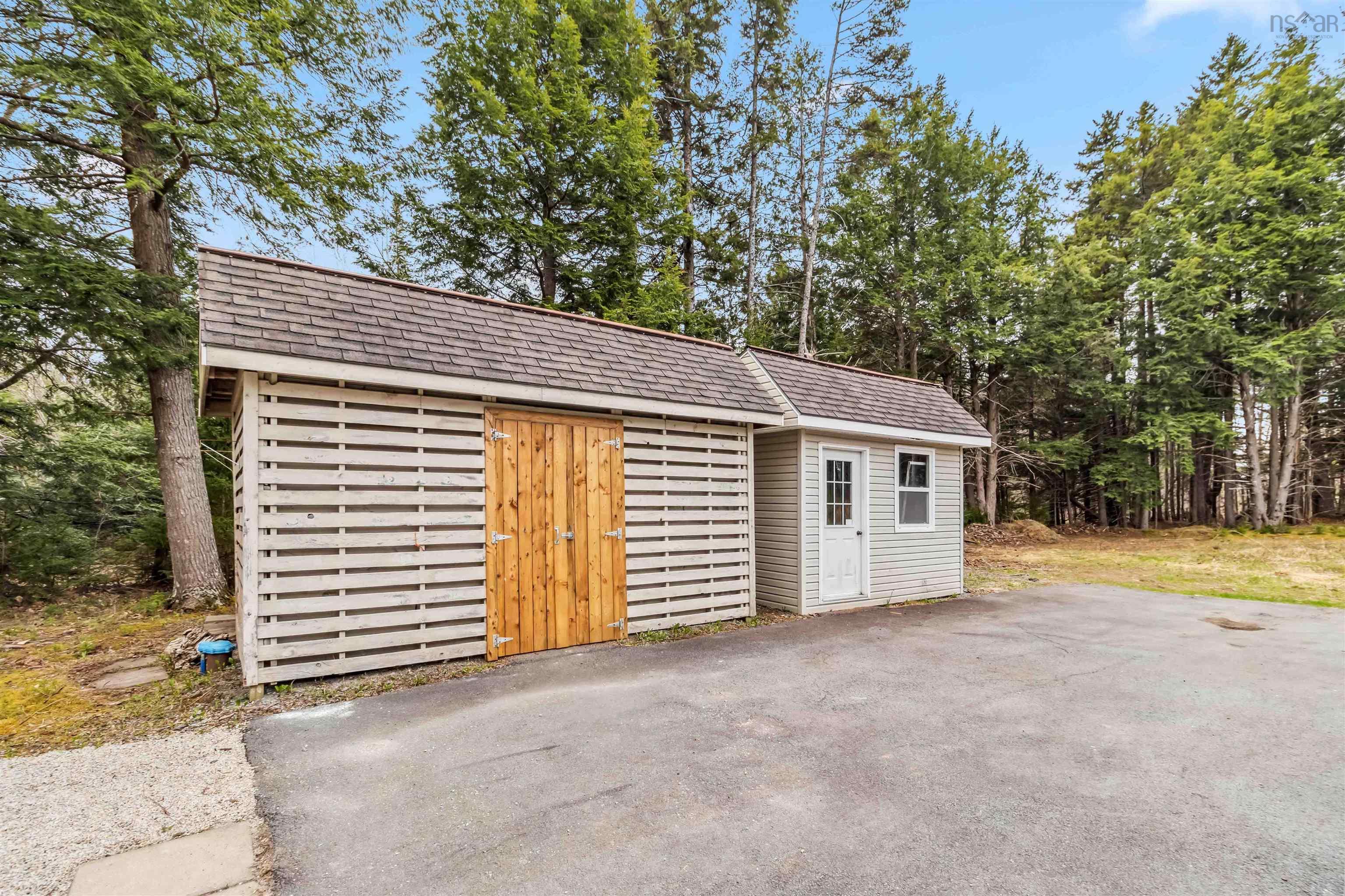 $849,900.00: 36 GAIL Avenue, Lower Branch